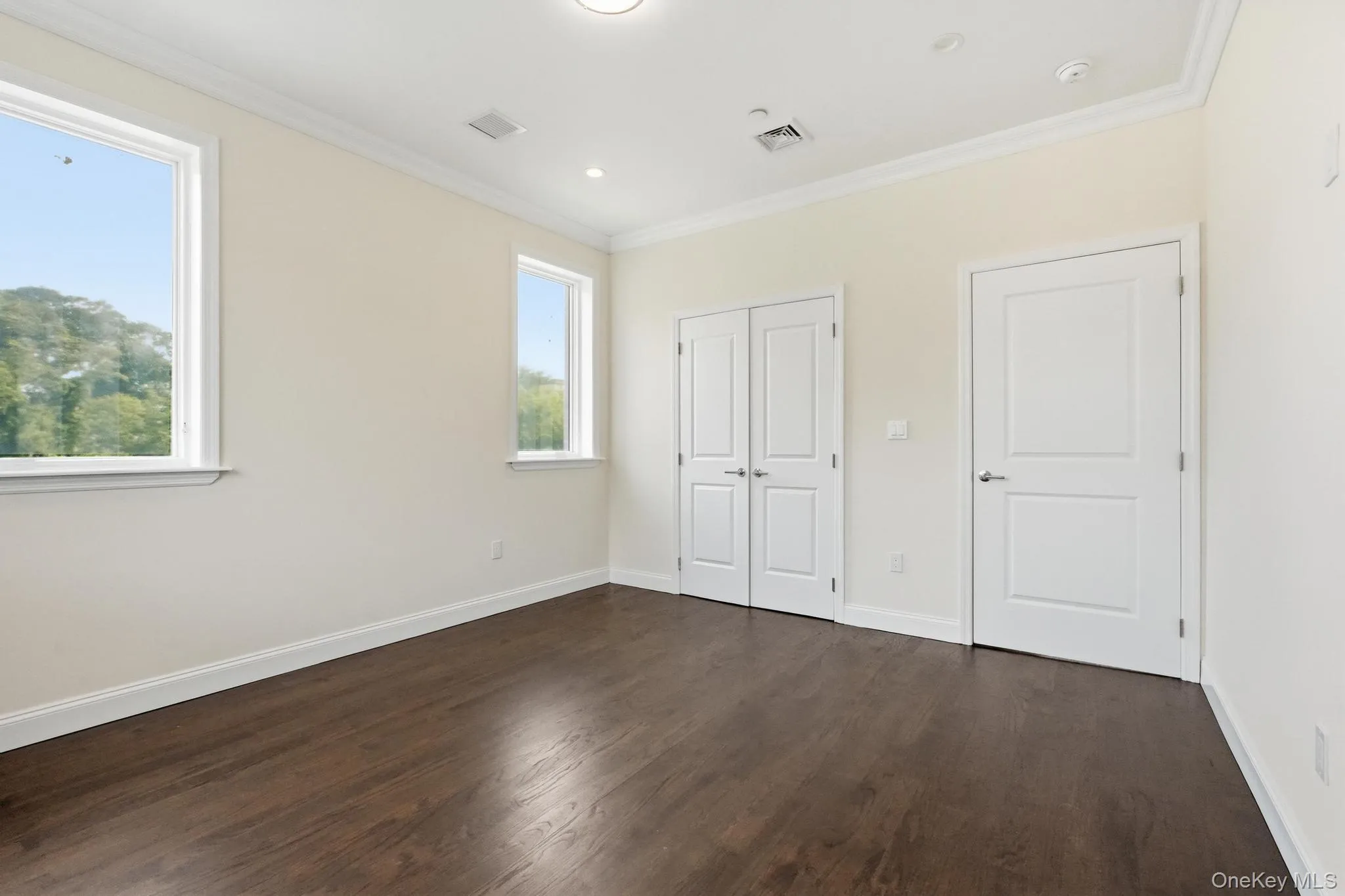 19412 Dunton Avenue, New York, NY, 5 Bedrooms Bedrooms, 11 Rooms Rooms,4 BathroomsBathrooms,Residential,For Rent,Dunton,0,1008309 19412 Dunton Avenue, New York, NY, 5 Bedrooms Bedrooms, 11 Rooms Rooms,4 BathroomsBathrooms,Residential,For Rent,Dunton,0,1008309