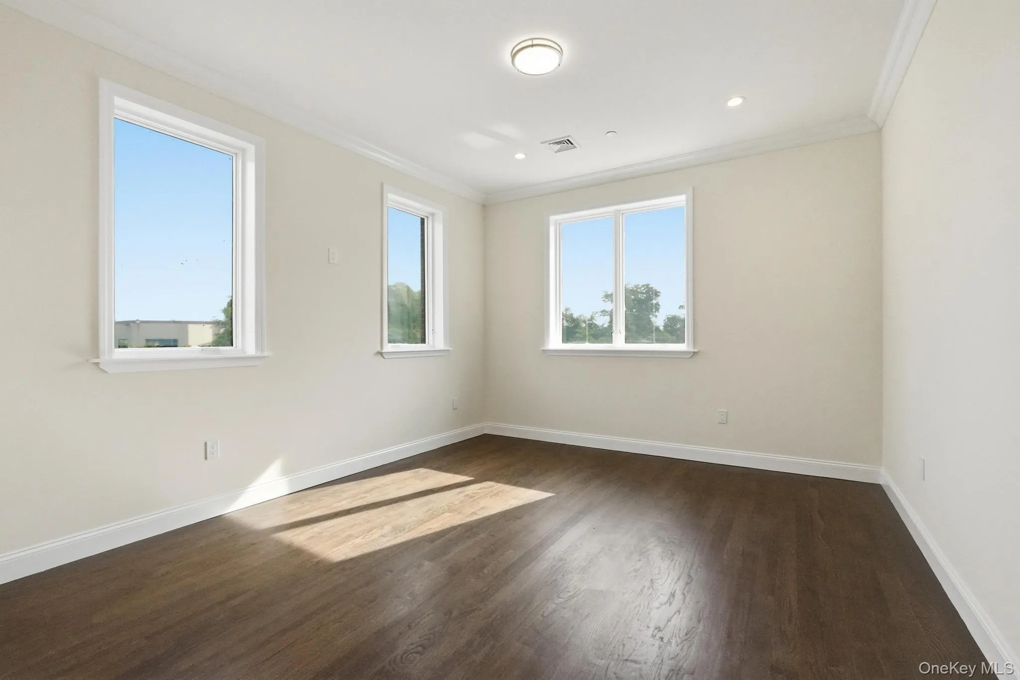 19412 Dunton Avenue, New York, NY, 5 Bedrooms Bedrooms, 11 Rooms Rooms,4 BathroomsBathrooms,Residential,For Rent,Dunton,0,1008309 19412 Dunton Avenue, New York, NY, 5 Bedrooms Bedrooms, 11 Rooms Rooms,4 BathroomsBathrooms,Residential,For Rent,Dunton,0,1008309