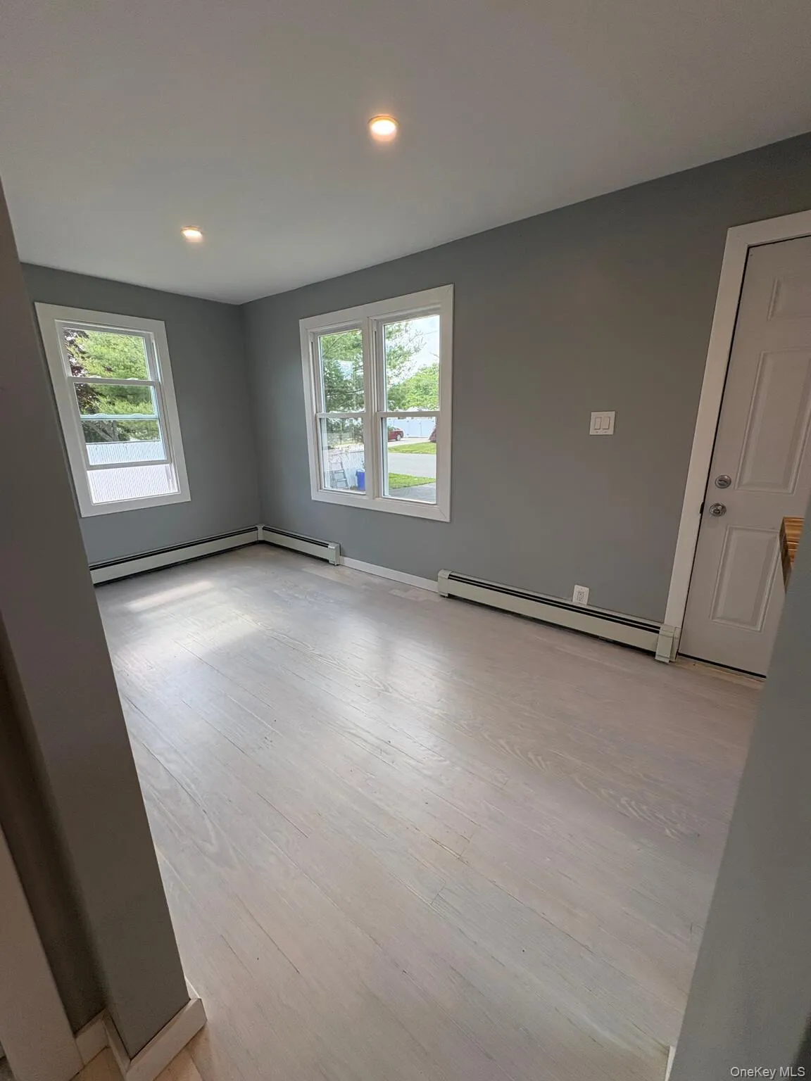 717 6th Street, West Babylon, NY, 2 Bedrooms Bedrooms, 5 Rooms Rooms,1 BathroomBathrooms,Residential,For Rent,6th,0,1008310 717 6th Street, West Babylon, NY, 2 Bedrooms Bedrooms, 5 Rooms Rooms,1 BathroomBathrooms,Residential,For Rent,6th,0,1008310