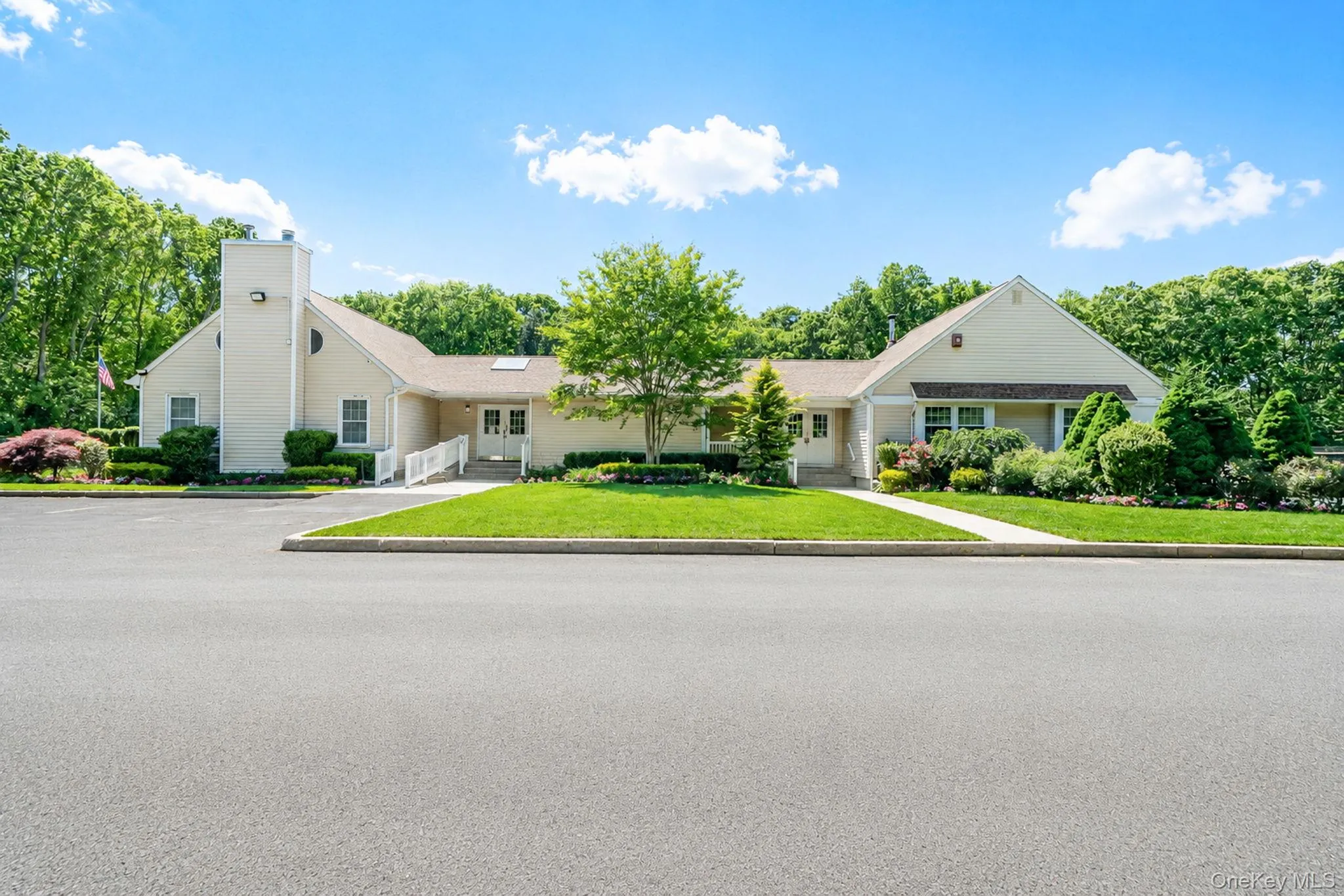 17 Bartlett, Brookhaven, NY, 3 Bedrooms Bedrooms, 6 Rooms Rooms,1 BathroomBathrooms,Residential Lease,For Rent,Bartlett,0,1008321 17 Bartlett, Brookhaven, NY, 3 Bedrooms Bedrooms, 6 Rooms Rooms,1 BathroomBathrooms,Residential Lease,For Rent,Bartlett,0,1008321
