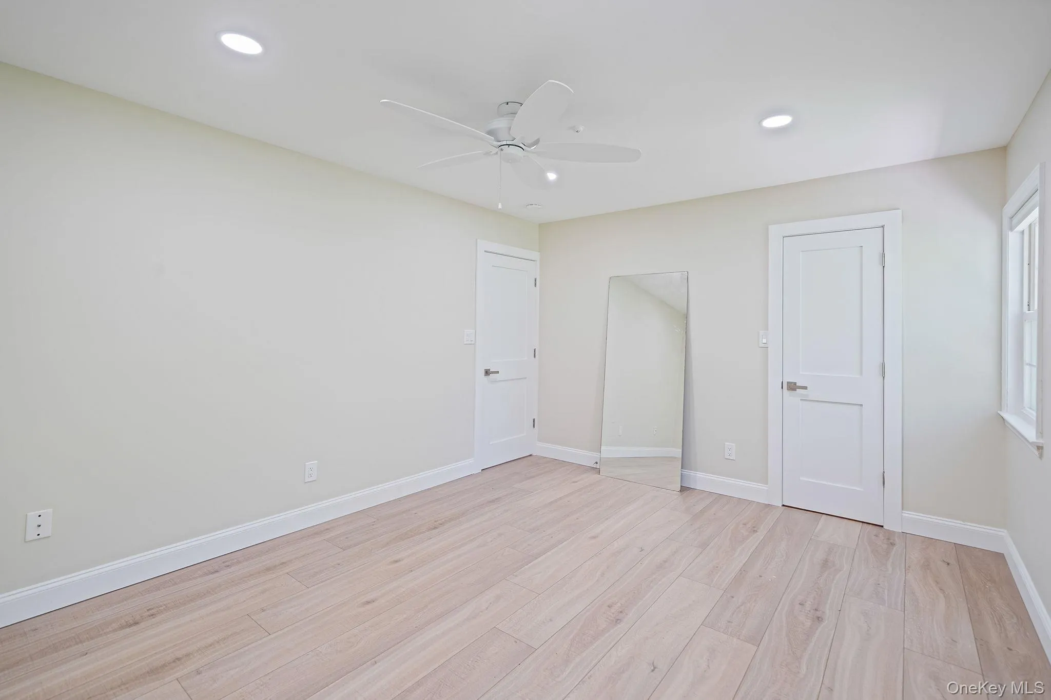 17 Bartlett, Brookhaven, NY, 3 Bedrooms Bedrooms, 6 Rooms Rooms,1 BathroomBathrooms,Residential Lease,For Rent,Bartlett,0,1008321 17 Bartlett, Brookhaven, NY, 3 Bedrooms Bedrooms, 6 Rooms Rooms,1 BathroomBathrooms,Residential Lease,For Rent,Bartlett,0,1008321