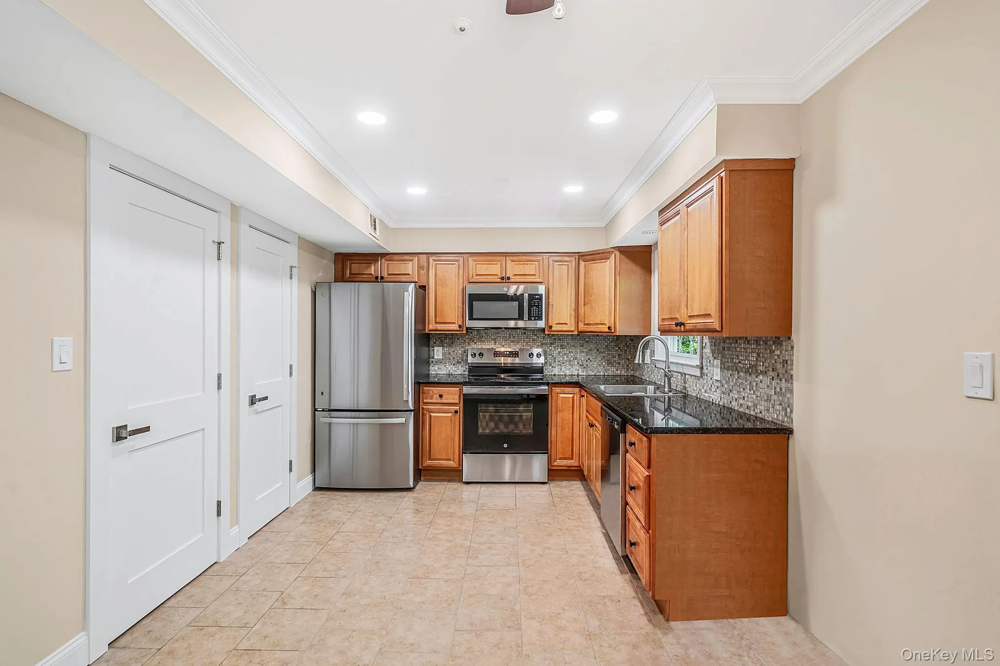 17 Bartlett, Brookhaven, NY, 3 Bedrooms Bedrooms, 6 Rooms Rooms,1 BathroomBathrooms,Residential Lease,For Rent,Bartlett,0,1008321 17 Bartlett, Brookhaven, NY, 3 Bedrooms Bedrooms, 6 Rooms Rooms,1 BathroomBathrooms,Residential Lease,For Rent,Bartlett,0,1008321