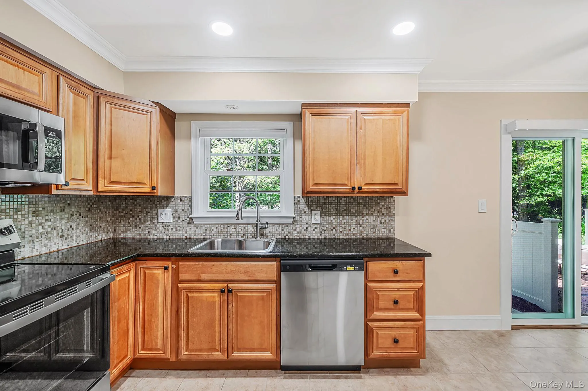 17 Bartlett, Brookhaven, NY, 3 Bedrooms Bedrooms, 6 Rooms Rooms,1 BathroomBathrooms,Residential Lease,For Rent,Bartlett,0,1008321 17 Bartlett, Brookhaven, NY, 3 Bedrooms Bedrooms, 6 Rooms Rooms,1 BathroomBathrooms,Residential Lease,For Rent,Bartlett,0,1008321