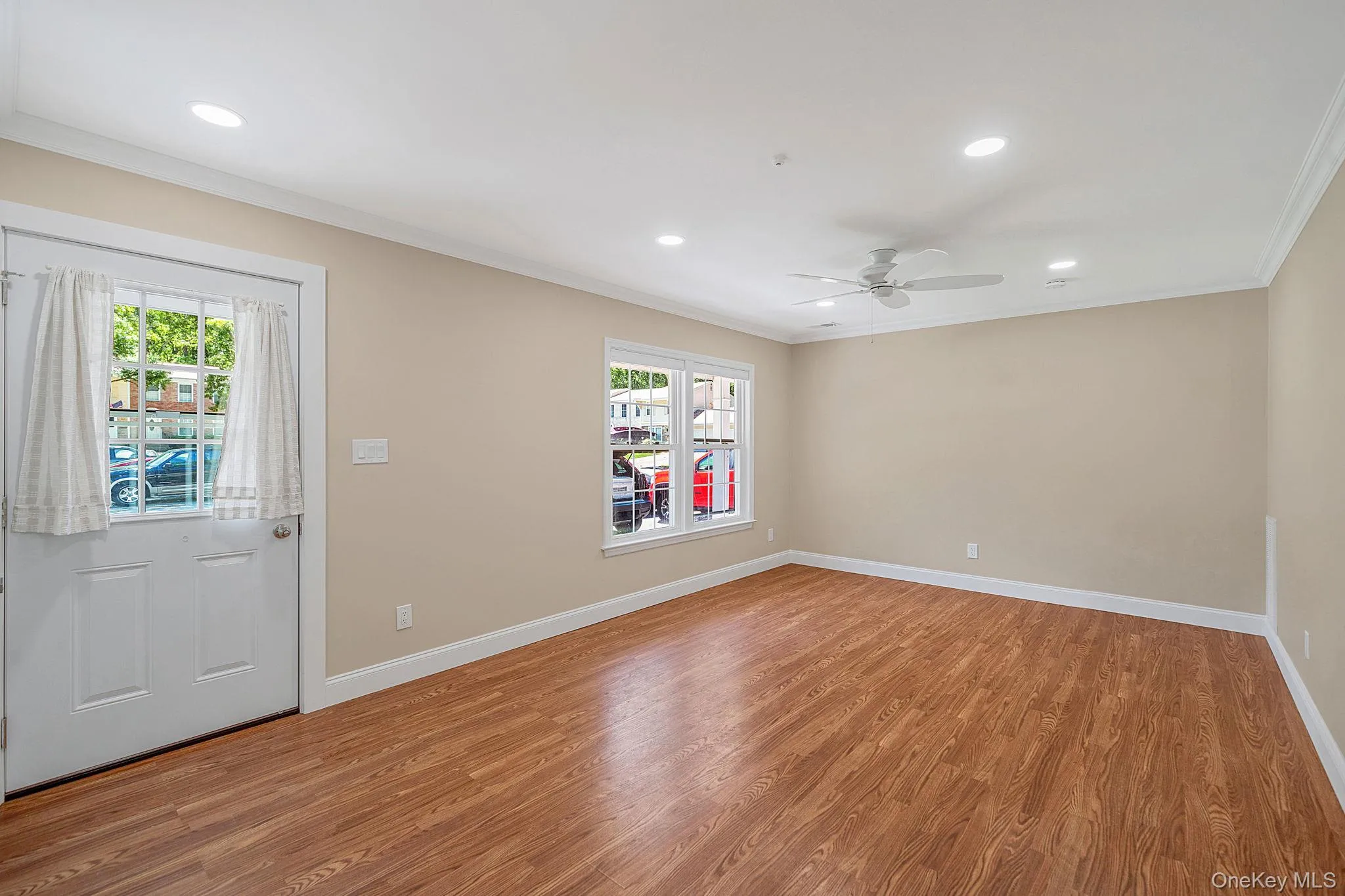 17 Bartlett, Brookhaven, NY, 3 Bedrooms Bedrooms, 6 Rooms Rooms,1 BathroomBathrooms,Residential Lease,For Rent,Bartlett,0,1008321 17 Bartlett, Brookhaven, NY, 3 Bedrooms Bedrooms, 6 Rooms Rooms,1 BathroomBathrooms,Residential Lease,For Rent,Bartlett,0,1008321
