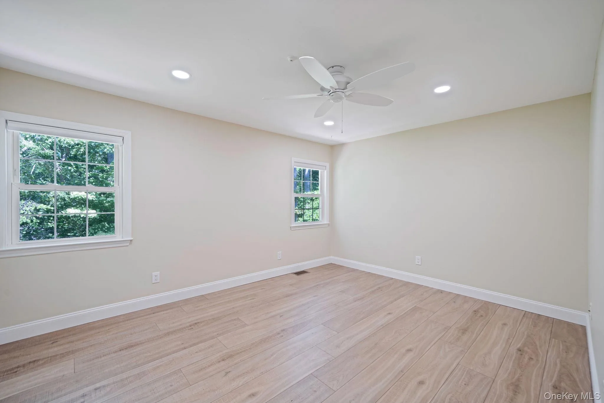 17 Bartlett, Brookhaven, NY, 3 Bedrooms Bedrooms, 6 Rooms Rooms,1 BathroomBathrooms,Residential Lease,For Rent,Bartlett,0,1008321 17 Bartlett, Brookhaven, NY, 3 Bedrooms Bedrooms, 6 Rooms Rooms,1 BathroomBathrooms,Residential Lease,For Rent,Bartlett,0,1008321