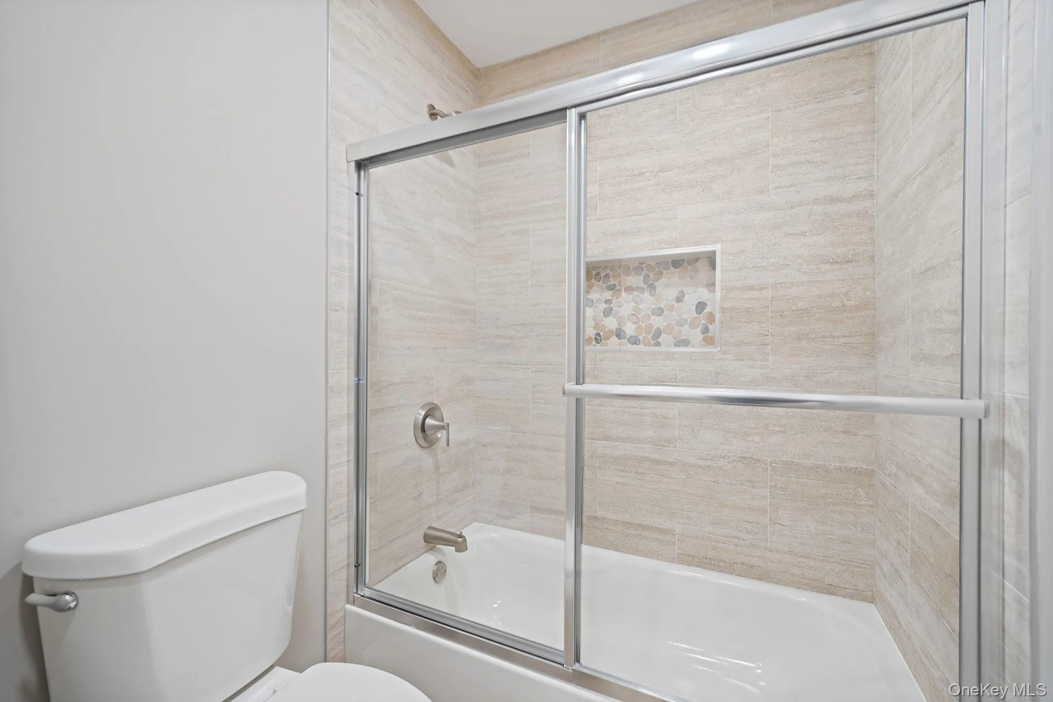 17 Bartlett, Brookhaven, NY, 3 Bedrooms Bedrooms, 6 Rooms Rooms,1 BathroomBathrooms,Residential Lease,For Rent,Bartlett,0,1008321 17 Bartlett, Brookhaven, NY, 3 Bedrooms Bedrooms, 6 Rooms Rooms,1 BathroomBathrooms,Residential Lease,For Rent,Bartlett,0,1008321