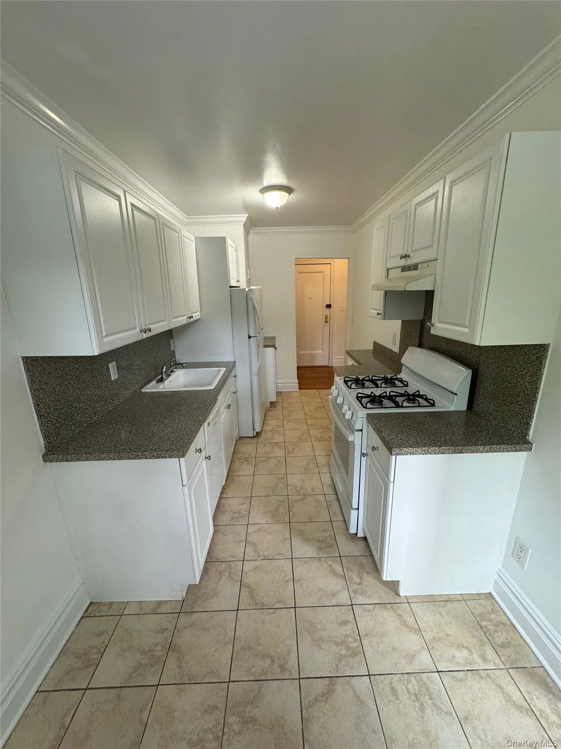 10 Wright Place, Eastchester, NY, 1 Bedroom Bedrooms, 3 Rooms Rooms,1 BathroomBathrooms,Residential Lease,For Rent,Wright,0,1008327 10 Wright Place, Eastchester, NY, 1 Bedroom Bedrooms, 3 Rooms Rooms,1 BathroomBathrooms,Residential Lease,For Rent,Wright,0,1008327