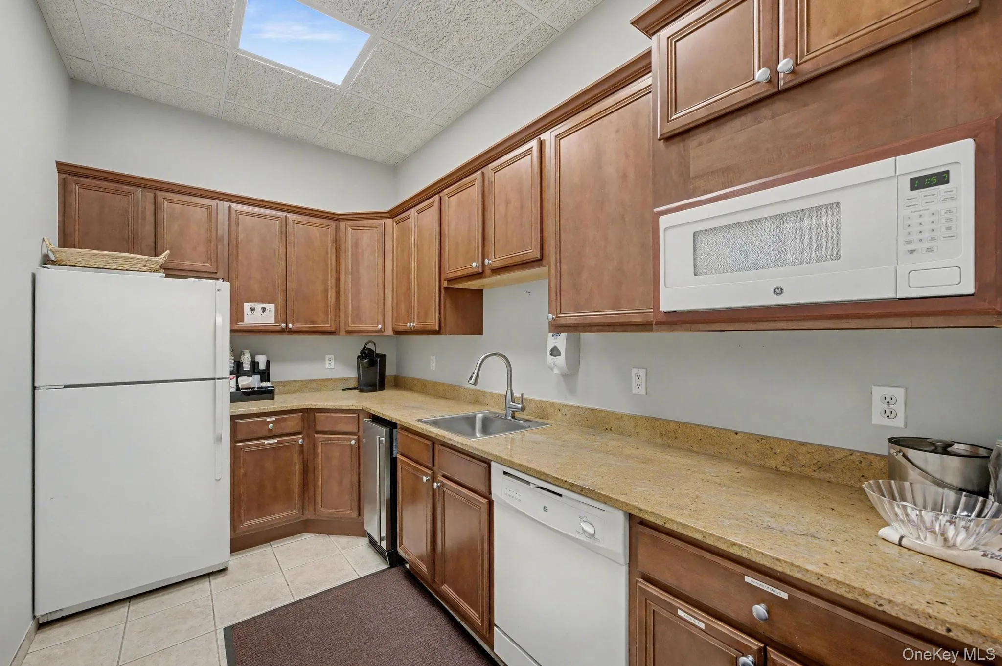 115 Spring Drive, Hempstead, NY, 2 Bedrooms Bedrooms, 5 Rooms Rooms,2 BathroomsBathrooms,Residential,For Rent,Spring,0,1008332 115 Spring Drive, Hempstead, NY, 2 Bedrooms Bedrooms, 5 Rooms Rooms,2 BathroomsBathrooms,Residential,For Rent,Spring,0,1008332