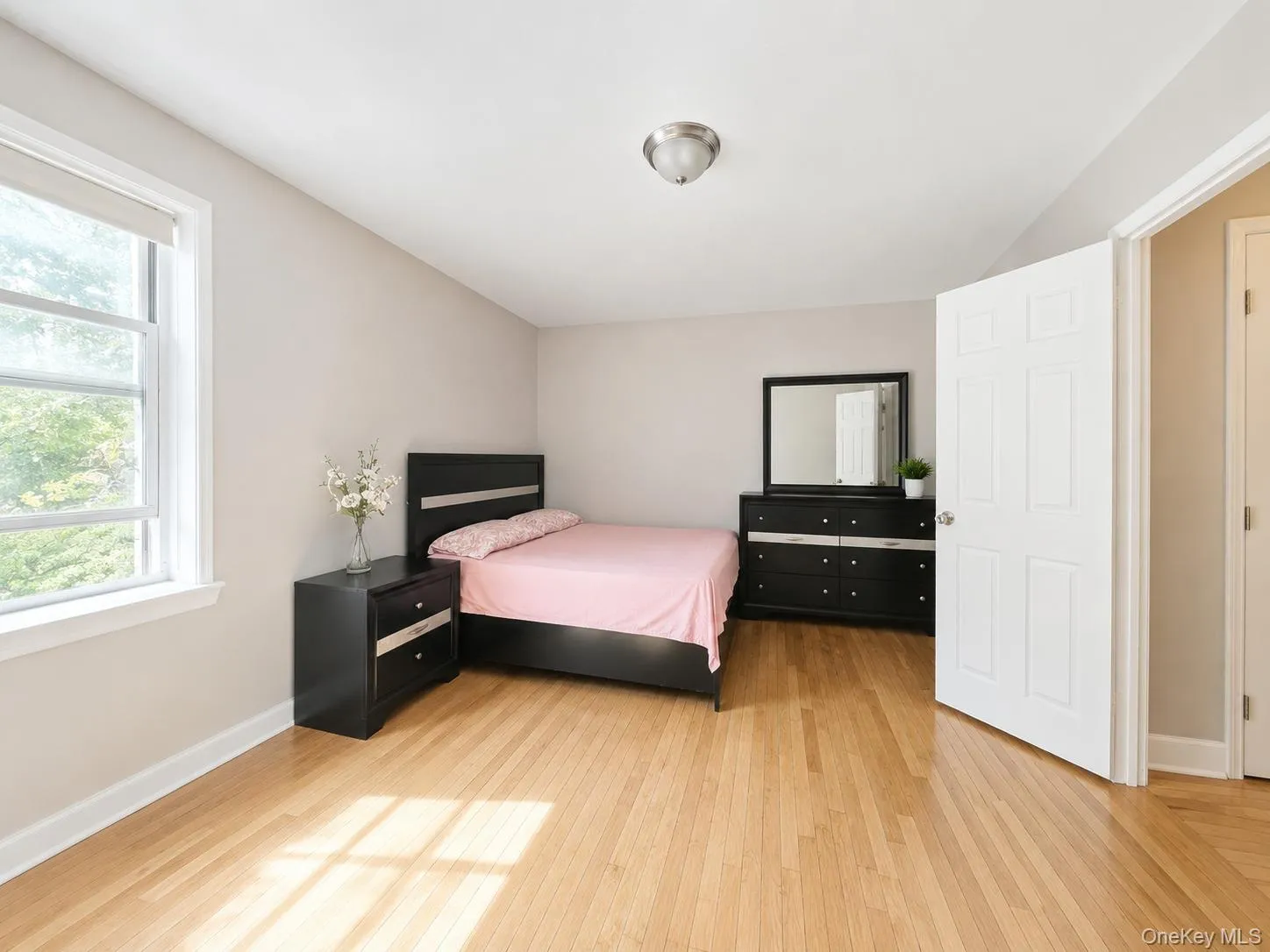 11 Bronx River Road, Yonkers, NY, 2 Bedrooms Bedrooms, 5 Rooms Rooms,1 BathroomBathrooms,Residential,For Rent,Bronx River,0,1008339 11 Bronx River Road, Yonkers, NY, 2 Bedrooms Bedrooms, 5 Rooms Rooms,1 BathroomBathrooms,Residential,For Rent,Bronx River,0,1008339