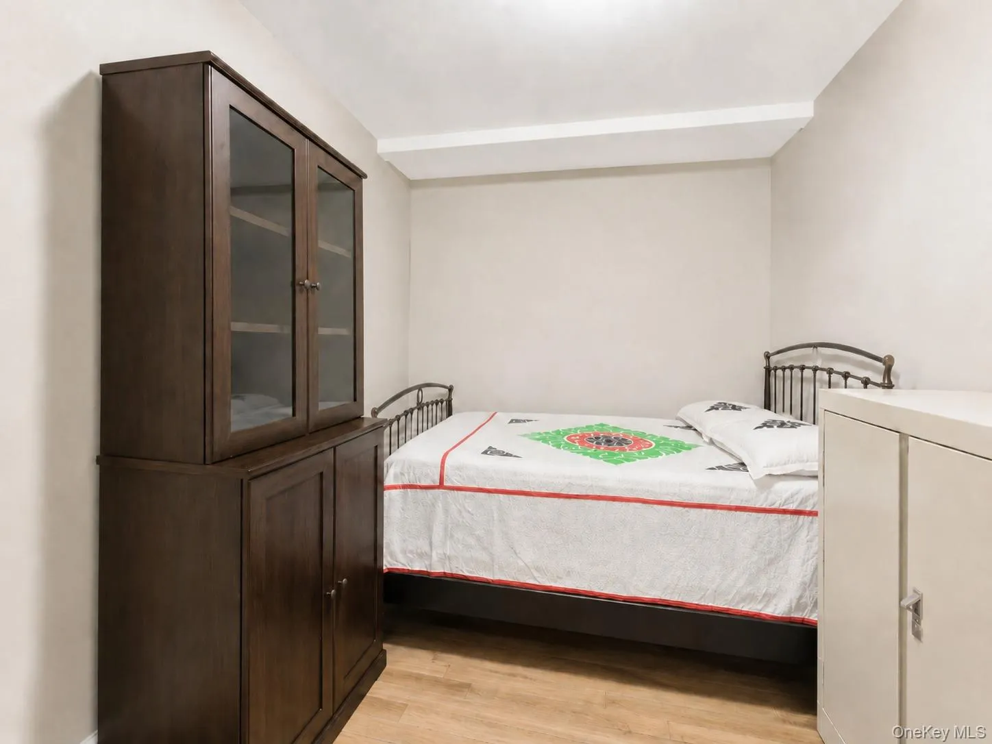 11 Bronx River Road, Yonkers, NY, 2 Bedrooms Bedrooms, 5 Rooms Rooms,1 BathroomBathrooms,Residential,For Rent,Bronx River,0,1008339 11 Bronx River Road, Yonkers, NY, 2 Bedrooms Bedrooms, 5 Rooms Rooms,1 BathroomBathrooms,Residential,For Rent,Bronx River,0,1008339