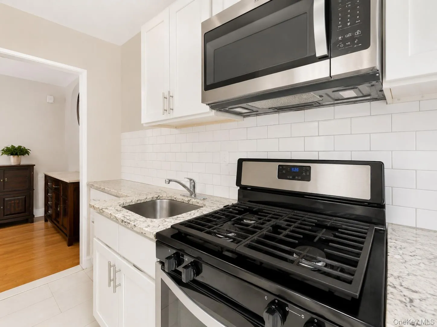 11 Bronx River Road, Yonkers, NY, 2 Bedrooms Bedrooms, 5 Rooms Rooms,1 BathroomBathrooms,Residential,For Rent,Bronx River,0,1008339 11 Bronx River Road, Yonkers, NY, 2 Bedrooms Bedrooms, 5 Rooms Rooms,1 BathroomBathrooms,Residential,For Rent,Bronx River,0,1008339