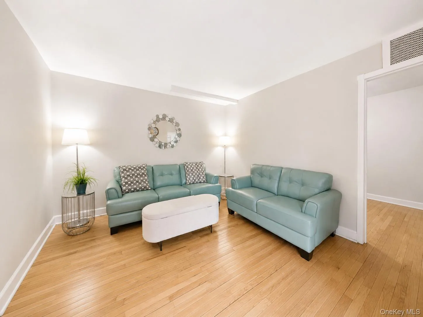 11 Bronx River Road, Yonkers, NY, 2 Bedrooms Bedrooms, 5 Rooms Rooms,1 BathroomBathrooms,Residential,For Rent,Bronx River,0,1008339 11 Bronx River Road, Yonkers, NY, 2 Bedrooms Bedrooms, 5 Rooms Rooms,1 BathroomBathrooms,Residential,For Rent,Bronx River,0,1008339