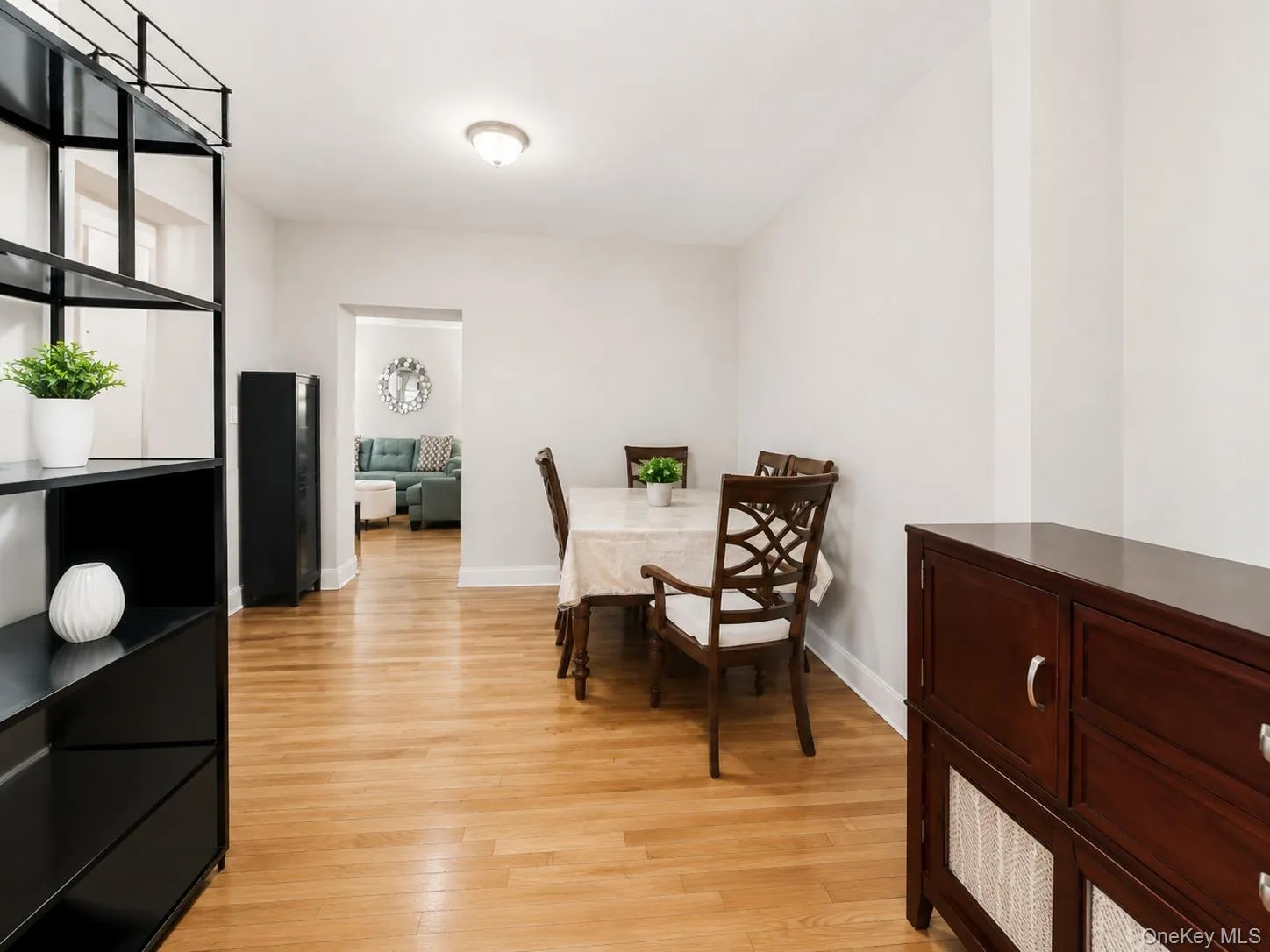 11 Bronx River Road, Yonkers, NY, 2 Bedrooms Bedrooms, 5 Rooms Rooms,1 BathroomBathrooms,Residential,For Rent,Bronx River,0,1008339 11 Bronx River Road, Yonkers, NY, 2 Bedrooms Bedrooms, 5 Rooms Rooms,1 BathroomBathrooms,Residential,For Rent,Bronx River,0,1008339