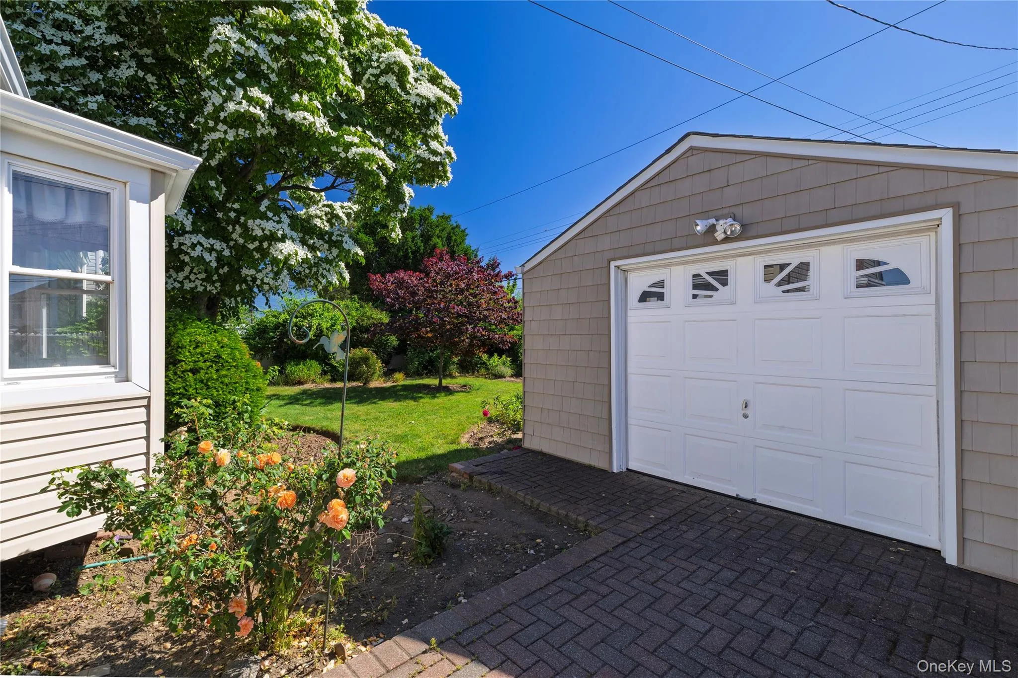 175 Lee Avenue, Oyster Bay, NY, 3 Bedrooms Bedrooms, 8 Rooms Rooms,1 BathroomBathrooms,Residential,For Rent,Lee,0,1008340 175 Lee Avenue, Oyster Bay, NY, 3 Bedrooms Bedrooms, 8 Rooms Rooms,1 BathroomBathrooms,Residential,For Rent,Lee,0,1008340