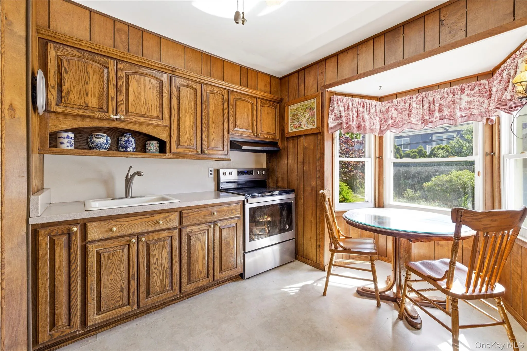 175 Lee Avenue, Oyster Bay, NY, 3 Bedrooms Bedrooms, 8 Rooms Rooms,1 BathroomBathrooms,Residential,For Rent,Lee,0,1008340 175 Lee Avenue, Oyster Bay, NY, 3 Bedrooms Bedrooms, 8 Rooms Rooms,1 BathroomBathrooms,Residential,For Rent,Lee,0,1008340