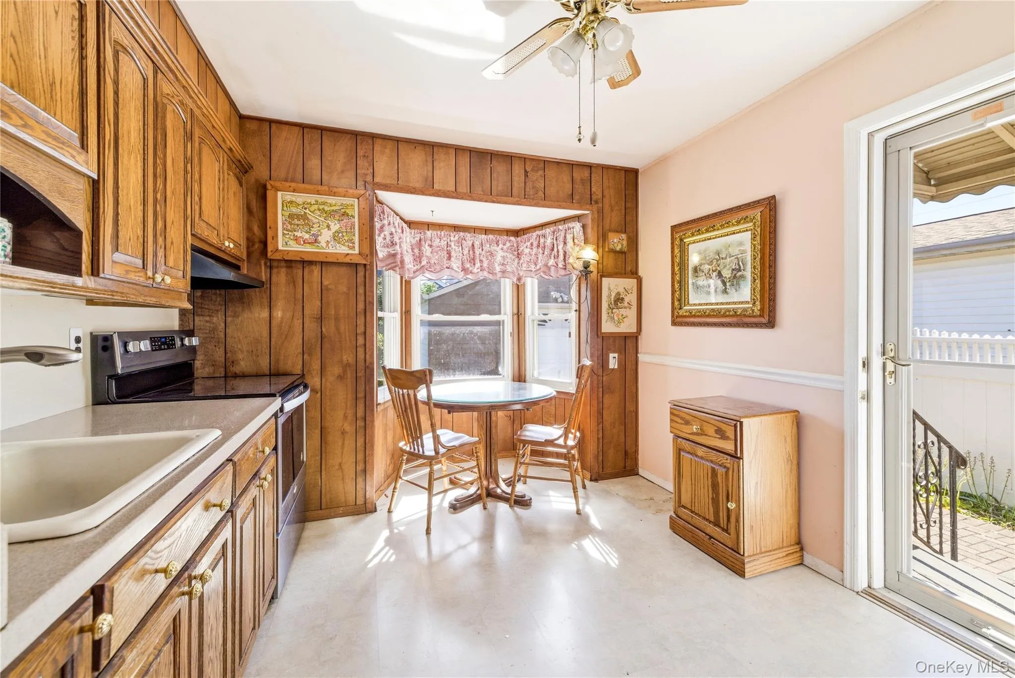 175 Lee Avenue, Oyster Bay, NY, 3 Bedrooms Bedrooms, 8 Rooms Rooms,1 BathroomBathrooms,Residential,For Rent,Lee,0,1008340 175 Lee Avenue, Oyster Bay, NY, 3 Bedrooms Bedrooms, 8 Rooms Rooms,1 BathroomBathrooms,Residential,For Rent,Lee,0,1008340