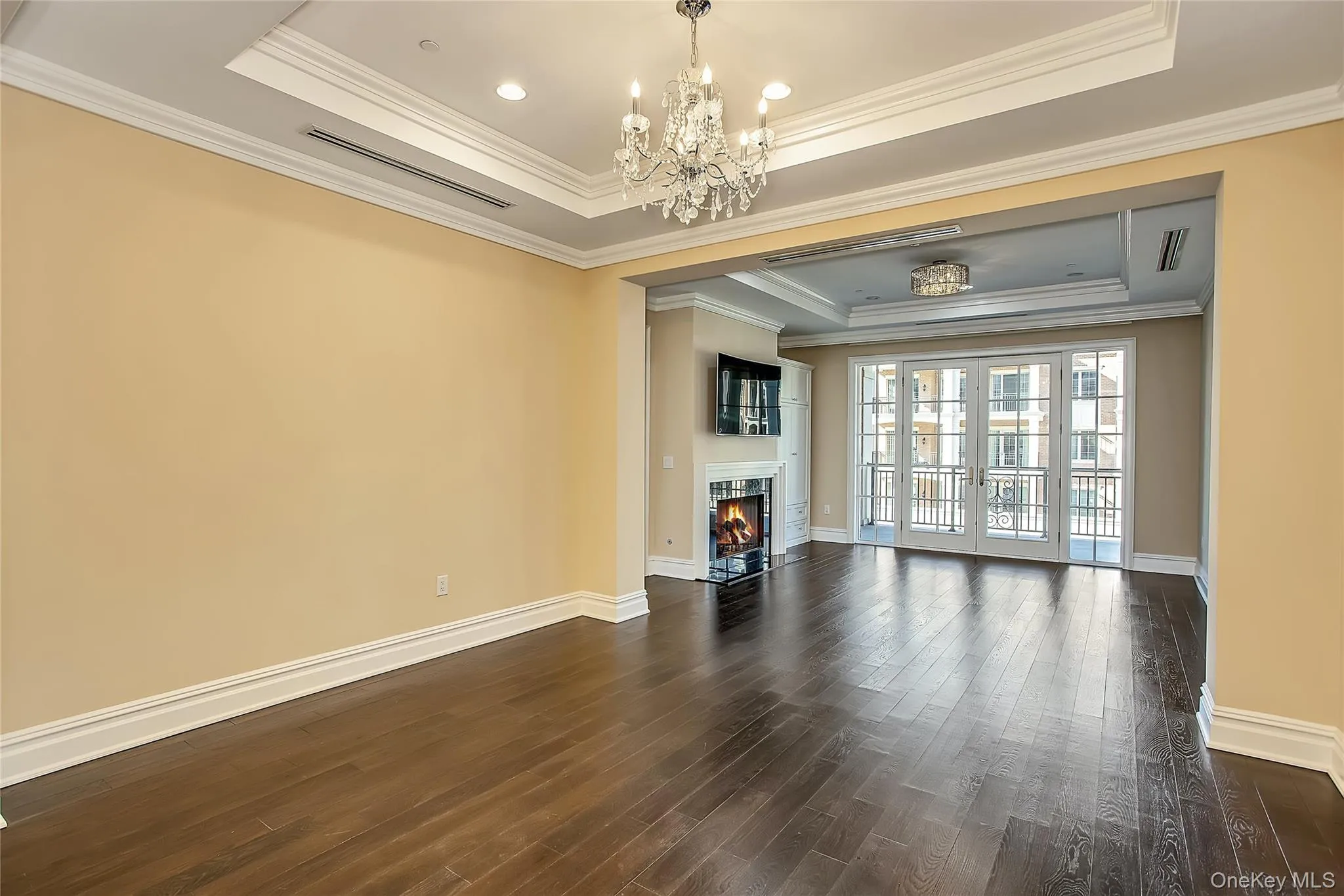 1000 Royal Court, North Hempstead, NY, 2 Bedrooms Bedrooms, 6 Rooms Rooms,2 BathroomsBathrooms,Residential,For Rent,Royal Court,0,1008342 1000 Royal Court, North Hempstead, NY, 2 Bedrooms Bedrooms, 6 Rooms Rooms,2 BathroomsBathrooms,Residential,For Rent,Royal Court,0,1008342