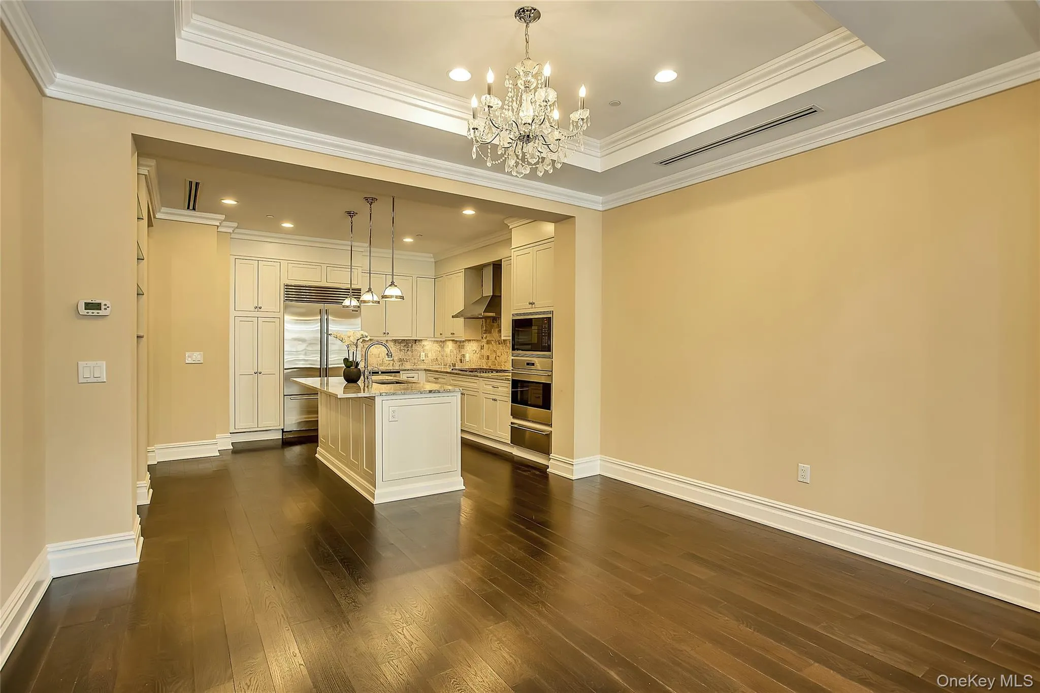 1000 Royal Court, North Hempstead, NY, 2 Bedrooms Bedrooms, 6 Rooms Rooms,2 BathroomsBathrooms,Residential,For Rent,Royal Court,0,1008342 1000 Royal Court, North Hempstead, NY, 2 Bedrooms Bedrooms, 6 Rooms Rooms,2 BathroomsBathrooms,Residential,For Rent,Royal Court,0,1008342