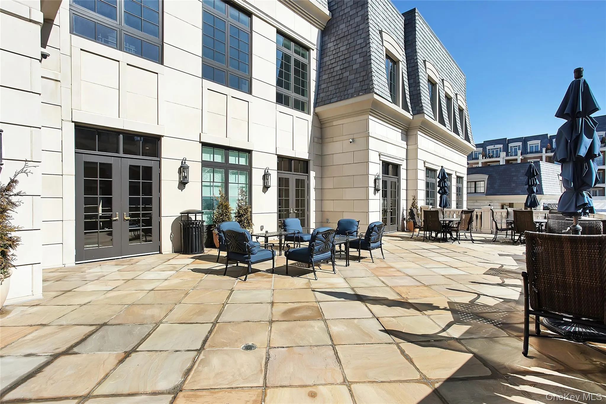 1000 Royal Court, North Hempstead, NY, 2 Bedrooms Bedrooms, 6 Rooms Rooms,2 BathroomsBathrooms,Residential,For Rent,Royal Court,0,1008342 1000 Royal Court, North Hempstead, NY, 2 Bedrooms Bedrooms, 6 Rooms Rooms,2 BathroomsBathrooms,Residential,For Rent,Royal Court,0,1008342