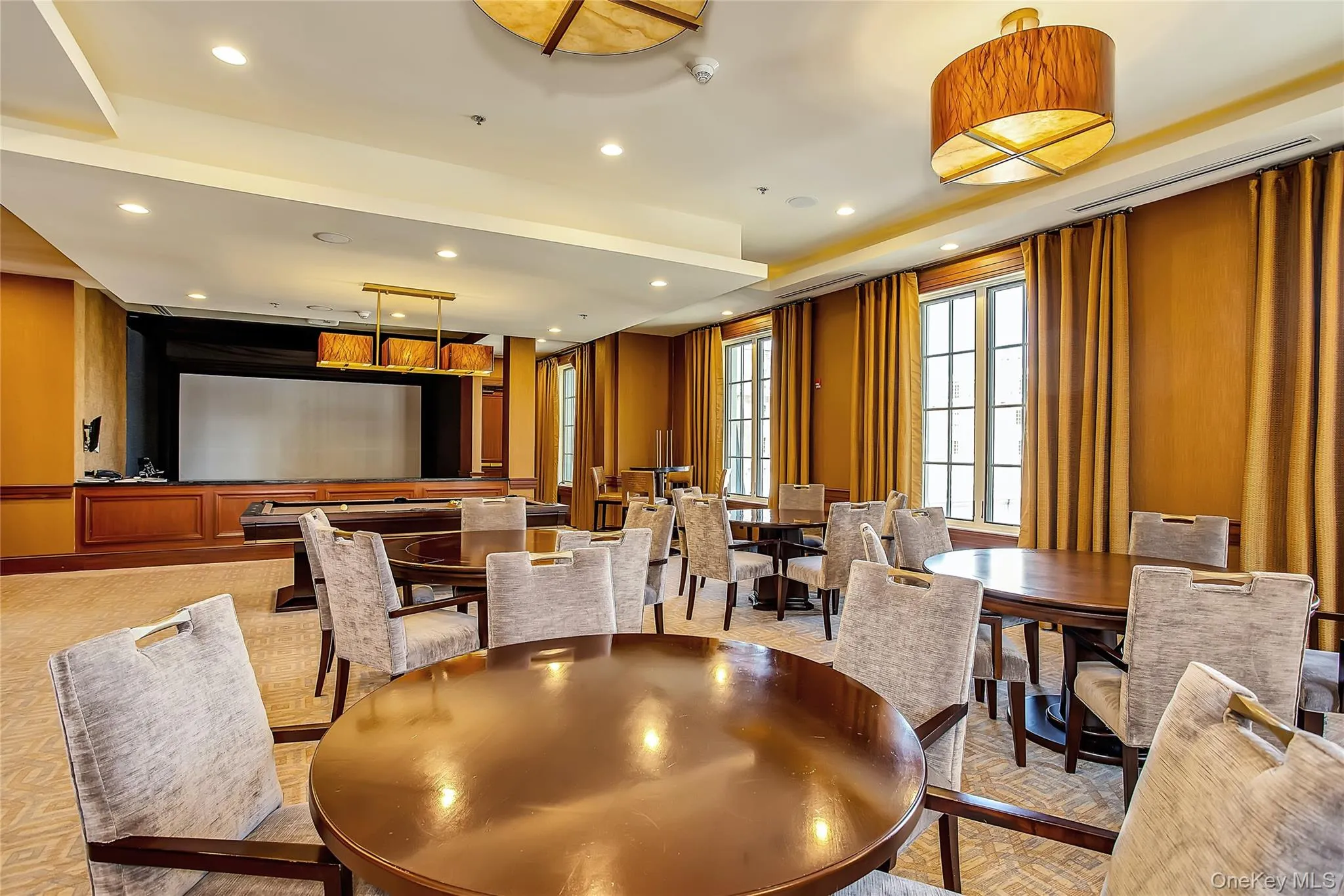 1000 Royal Court, North Hempstead, NY, 2 Bedrooms Bedrooms, 6 Rooms Rooms,2 BathroomsBathrooms,Residential,For Rent,Royal Court,0,1008342 1000 Royal Court, North Hempstead, NY, 2 Bedrooms Bedrooms, 6 Rooms Rooms,2 BathroomsBathrooms,Residential,For Rent,Royal Court,0,1008342