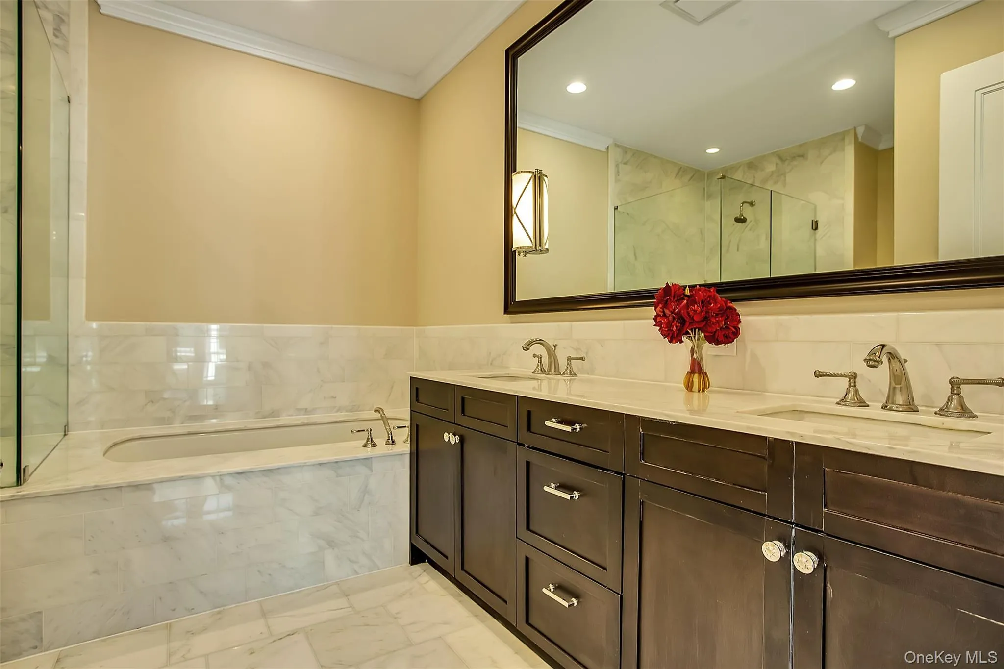 1000 Royal Court, North Hempstead, NY, 2 Bedrooms Bedrooms, 6 Rooms Rooms,2 BathroomsBathrooms,Residential,For Rent,Royal Court,0,1008342 1000 Royal Court, North Hempstead, NY, 2 Bedrooms Bedrooms, 6 Rooms Rooms,2 BathroomsBathrooms,Residential,For Rent,Royal Court,0,1008342