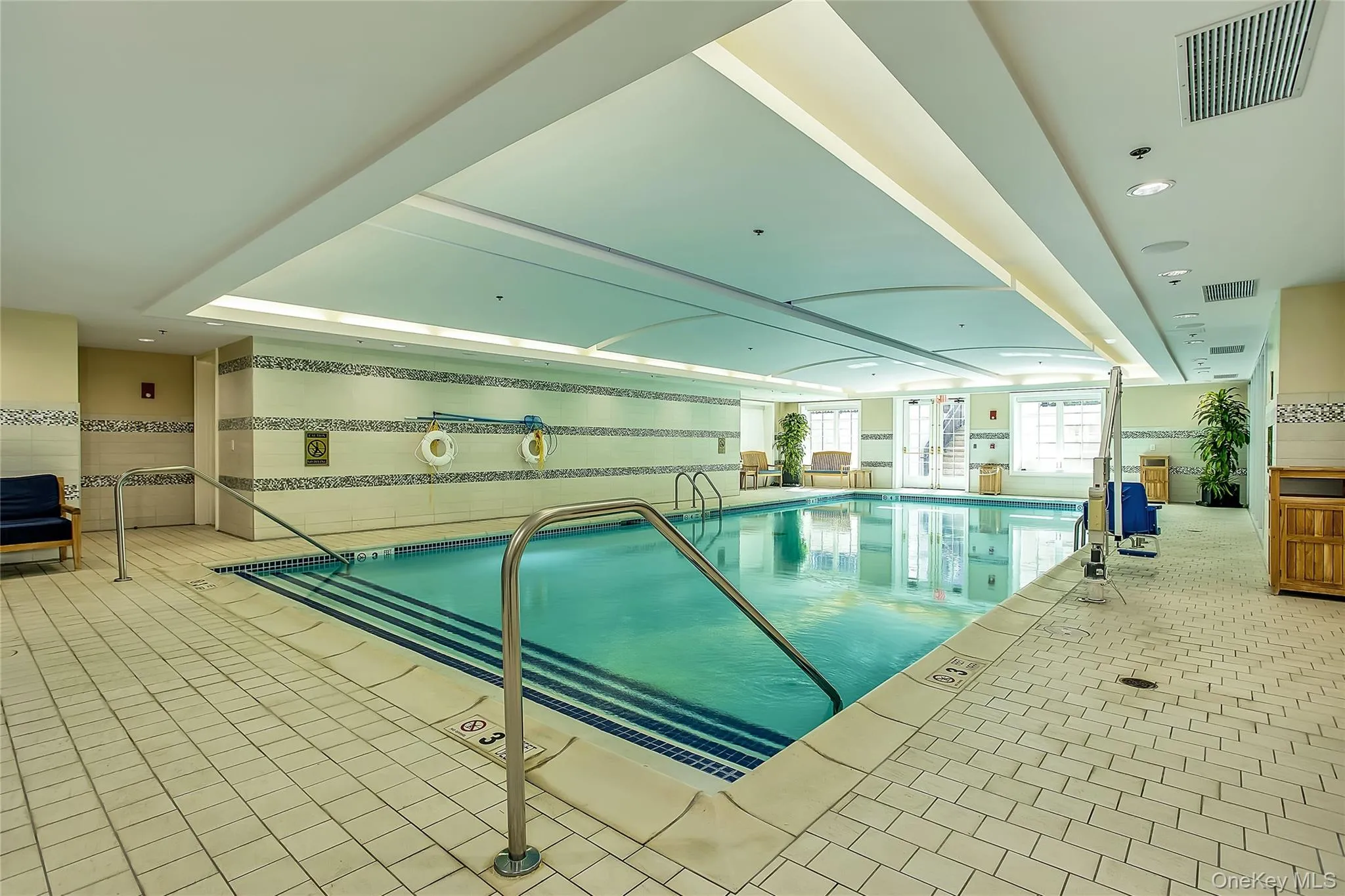 1000 Royal Court, North Hempstead, NY, 2 Bedrooms Bedrooms, 6 Rooms Rooms,2 BathroomsBathrooms,Residential,For Rent,Royal Court,0,1008342 1000 Royal Court, North Hempstead, NY, 2 Bedrooms Bedrooms, 6 Rooms Rooms,2 BathroomsBathrooms,Residential,For Rent,Royal Court,0,1008342