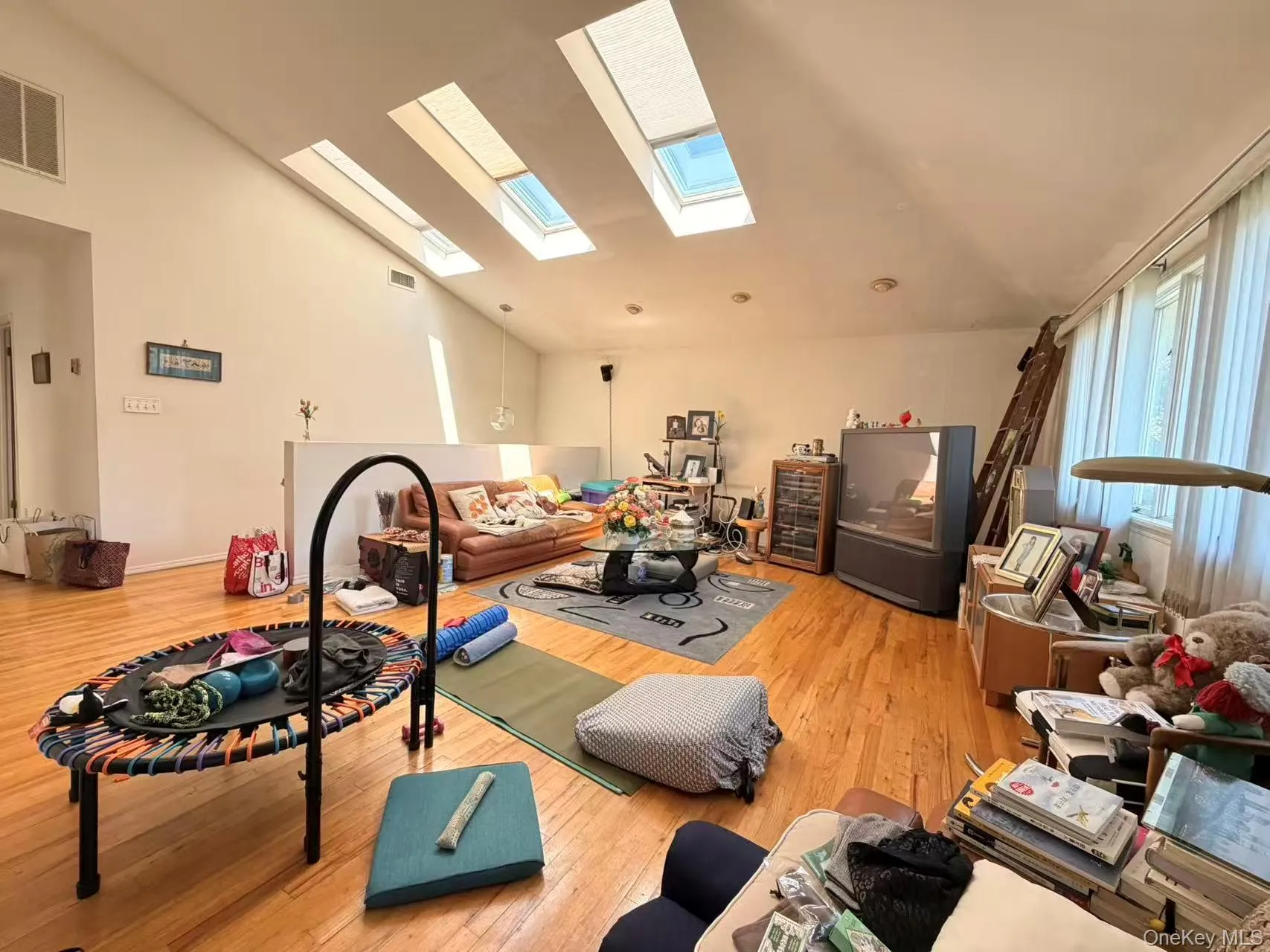 234-17 38th Drive, New York, NY, 4 Bedrooms Bedrooms, 7 Rooms Rooms,3 BathroomsBathrooms,Residential,For Rent,38th,0,1008343 234-17 38th Drive, New York, NY, 4 Bedrooms Bedrooms, 7 Rooms Rooms,3 BathroomsBathrooms,Residential,For Rent,38th,0,1008343