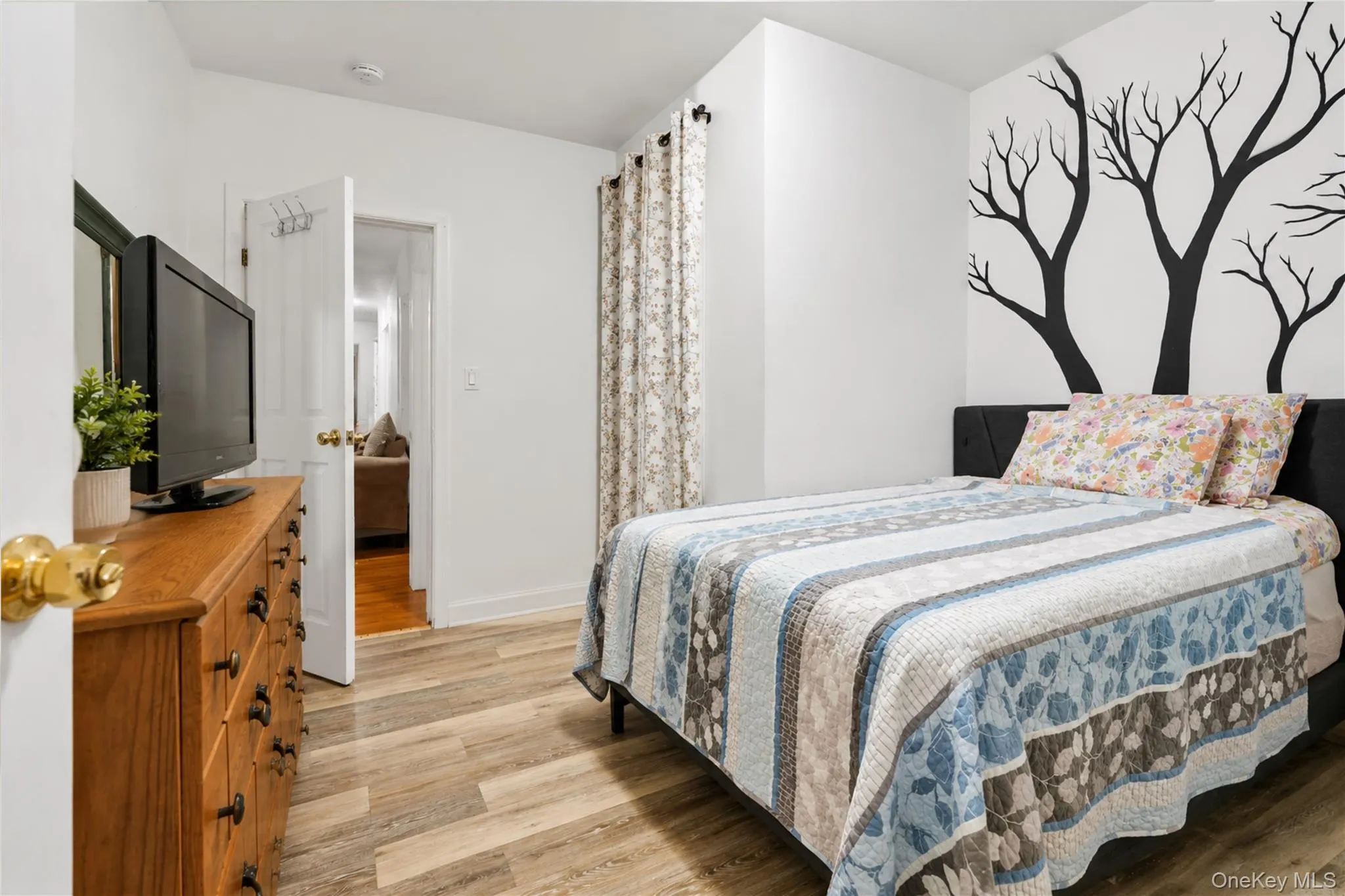 192 Hale Avenue, New York, NY, 8 Bedrooms Bedrooms, 14 Rooms Rooms,3 BathroomsBathrooms,Residential,For Rent,Hale,0,1008344 192 Hale Avenue, New York, NY, 8 Bedrooms Bedrooms, 14 Rooms Rooms,3 BathroomsBathrooms,Residential,For Rent,Hale,0,1008344
