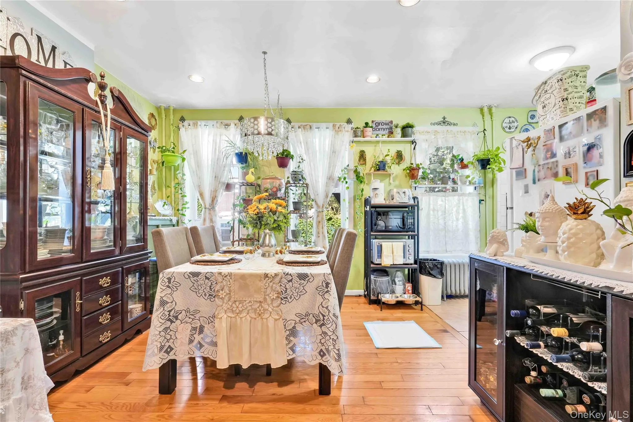 192 Hale Avenue, New York, NY, 8 Bedrooms Bedrooms, 14 Rooms Rooms,3 BathroomsBathrooms,Residential,For Rent,Hale,0,1008344 192 Hale Avenue, New York, NY, 8 Bedrooms Bedrooms, 14 Rooms Rooms,3 BathroomsBathrooms,Residential,For Rent,Hale,0,1008344