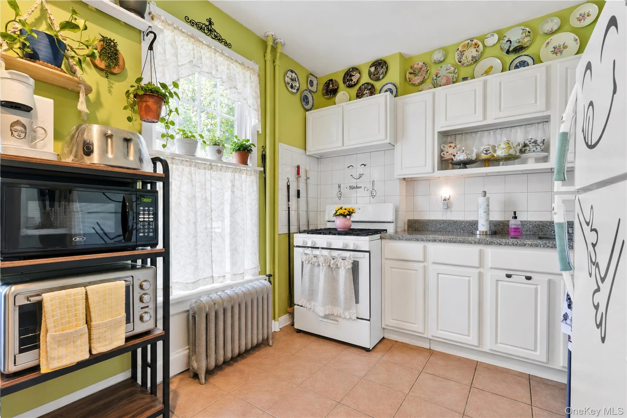 192 Hale Avenue, New York, NY, 8 Bedrooms Bedrooms, 14 Rooms Rooms,3 BathroomsBathrooms,Residential,For Rent,Hale,0,1008344 192 Hale Avenue, New York, NY, 8 Bedrooms Bedrooms, 14 Rooms Rooms,3 BathroomsBathrooms,Residential,For Rent,Hale,0,1008344