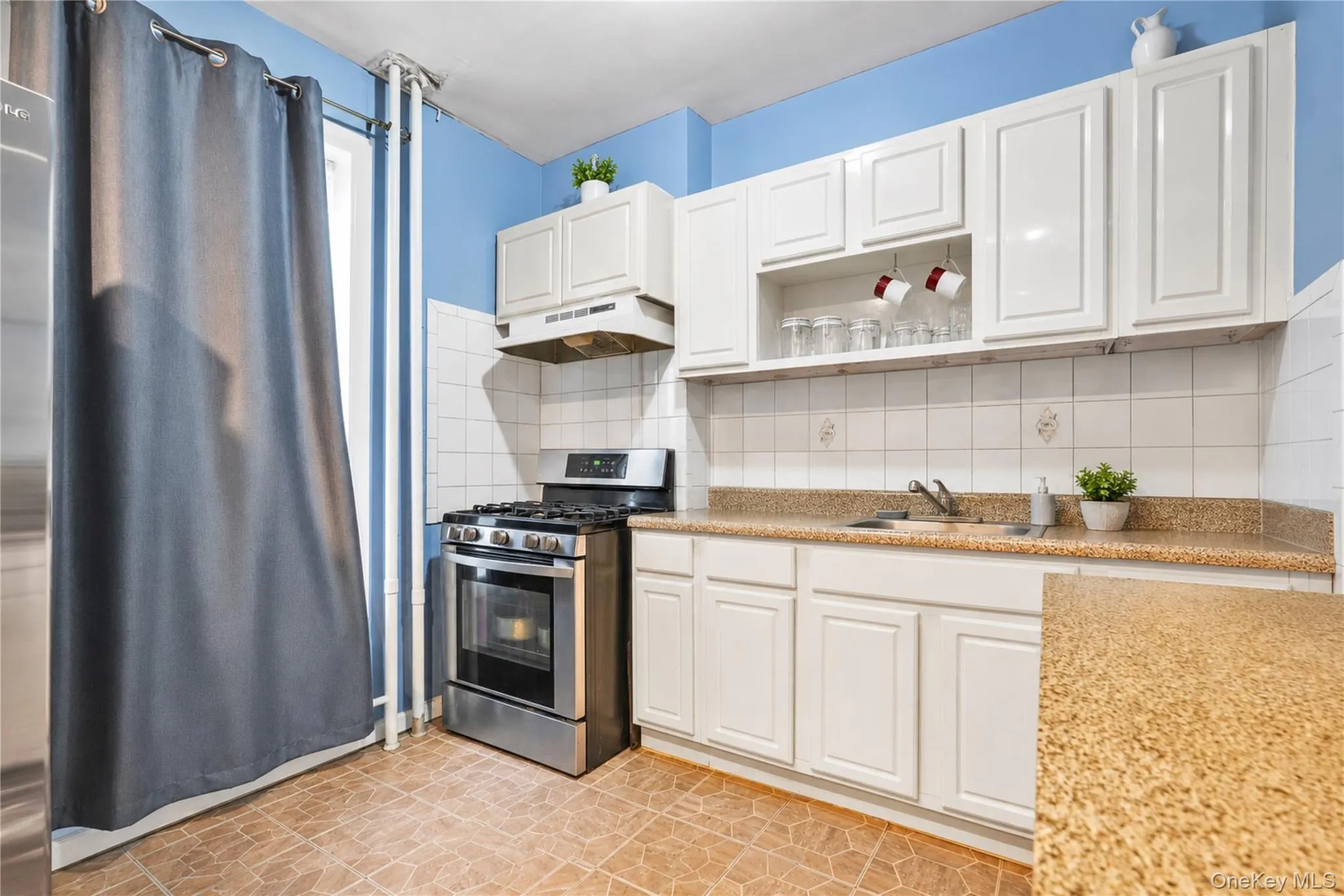 192 Hale Avenue, New York, NY, 8 Bedrooms Bedrooms, 14 Rooms Rooms,3 BathroomsBathrooms,Residential,For Rent,Hale,0,1008344 192 Hale Avenue, New York, NY, 8 Bedrooms Bedrooms, 14 Rooms Rooms,3 BathroomsBathrooms,Residential,For Rent,Hale,0,1008344