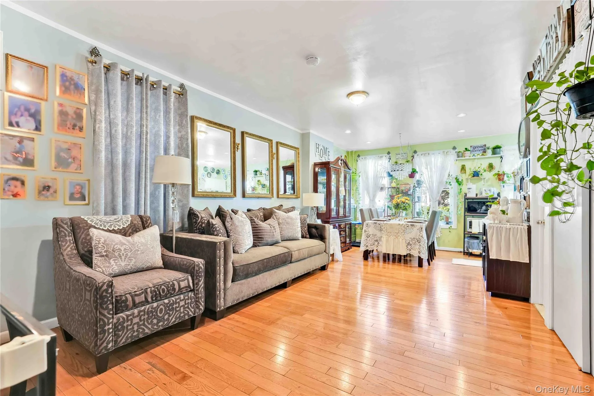 192 Hale Avenue, New York, NY, 8 Bedrooms Bedrooms, 14 Rooms Rooms,3 BathroomsBathrooms,Residential,For Rent,Hale,0,1008344 192 Hale Avenue, New York, NY, 8 Bedrooms Bedrooms, 14 Rooms Rooms,3 BathroomsBathrooms,Residential,For Rent,Hale,0,1008344