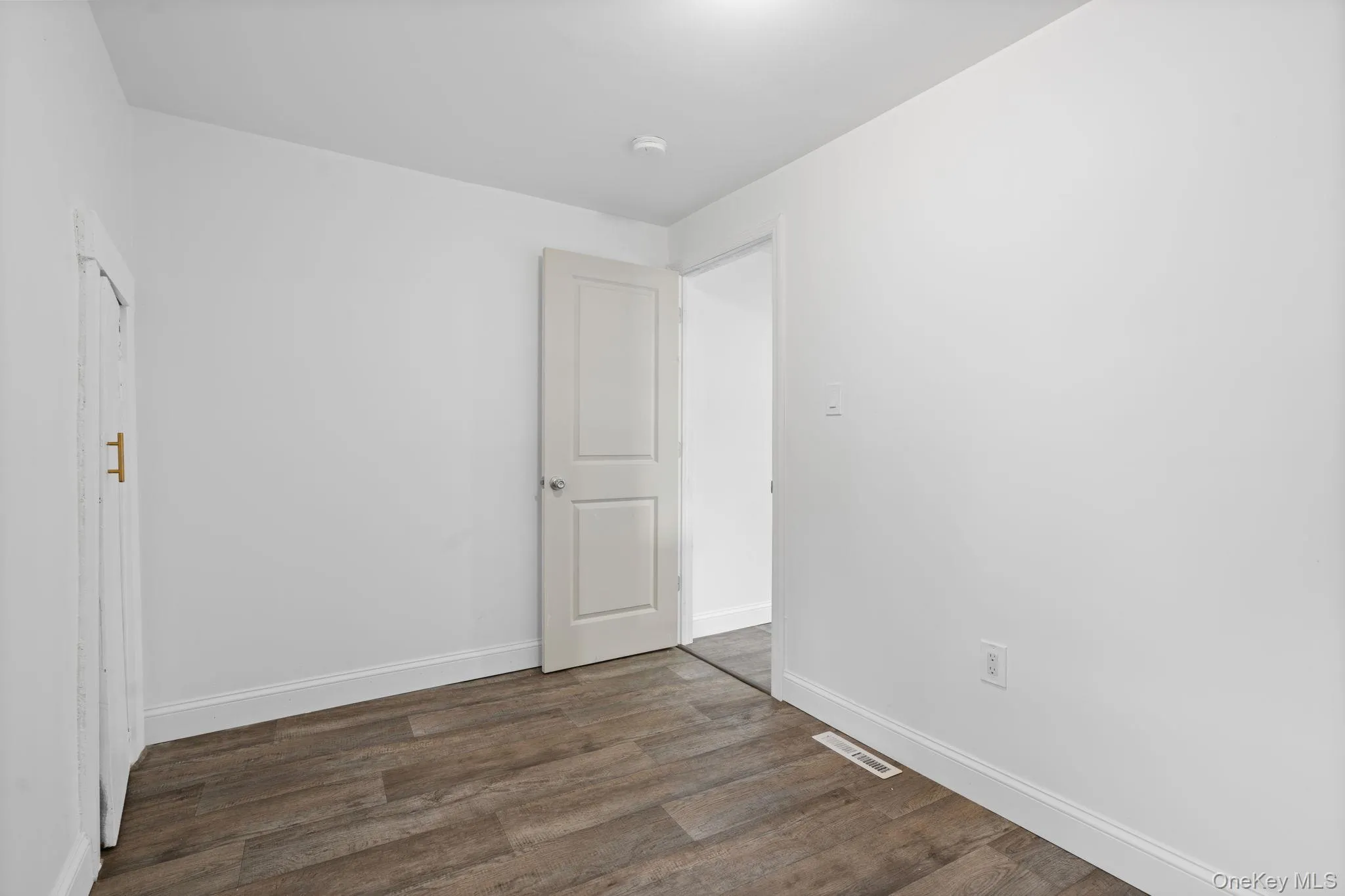 2 Benview Road, Hyde Park, NY, 2 Bedrooms Bedrooms, 4 Rooms Rooms,1 BathroomBathrooms,Residential Lease,For Rent,Benview,0,1008345 2 Benview Road, Hyde Park, NY, 2 Bedrooms Bedrooms, 4 Rooms Rooms,1 BathroomBathrooms,Residential Lease,For Rent,Benview,0,1008345