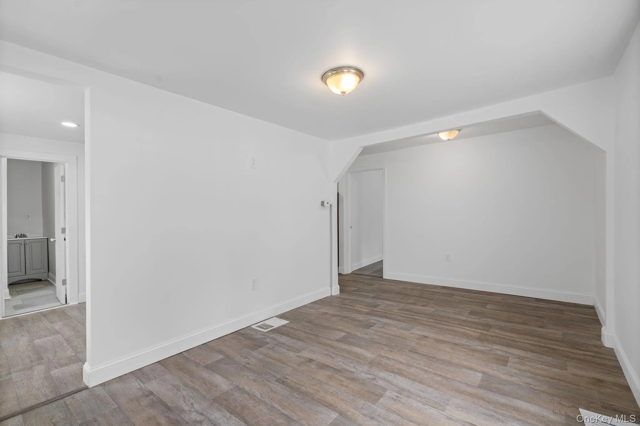 2 Benview Road, Hyde Park, NY, 2 Bedrooms Bedrooms, 4 Rooms Rooms,1 BathroomBathrooms,Residential Lease,For Rent,Benview,0,1008345 2 Benview Road, Hyde Park, NY, 2 Bedrooms Bedrooms, 4 Rooms Rooms,1 BathroomBathrooms,Residential Lease,For Rent,Benview,0,1008345