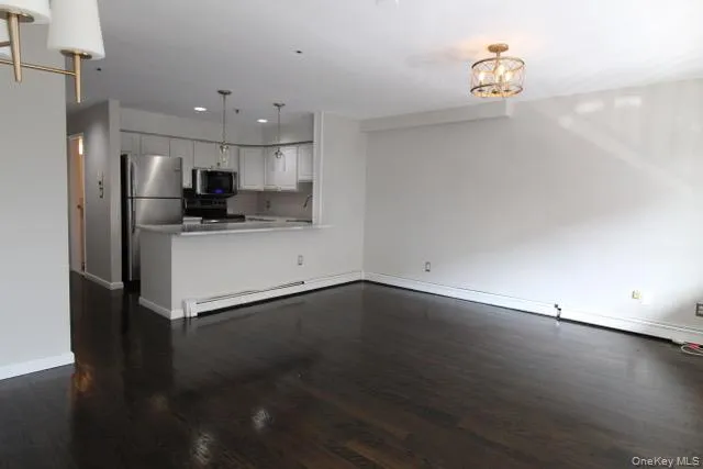 112 Atlantic Avenue, Hempstead, NY, 2 Bedrooms Bedrooms, 5 Rooms Rooms,1 BathroomBathrooms,Residential Lease,For Rent,Atlantic,0,1008347 112 Atlantic Avenue, Hempstead, NY, 2 Bedrooms Bedrooms, 5 Rooms Rooms,1 BathroomBathrooms,Residential Lease,For Rent,Atlantic,0,1008347
