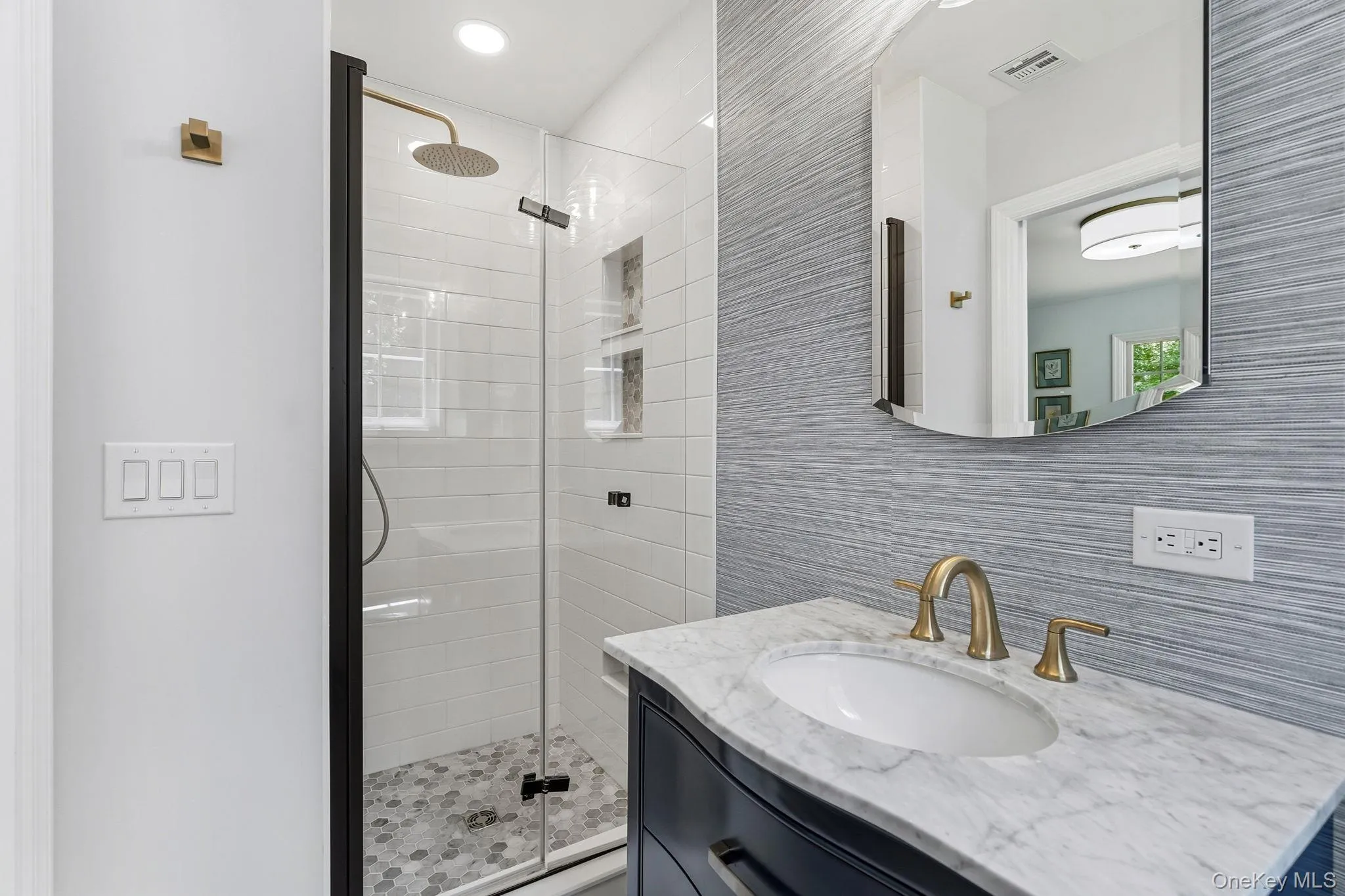 Updated primary bath. Updated primary bath.