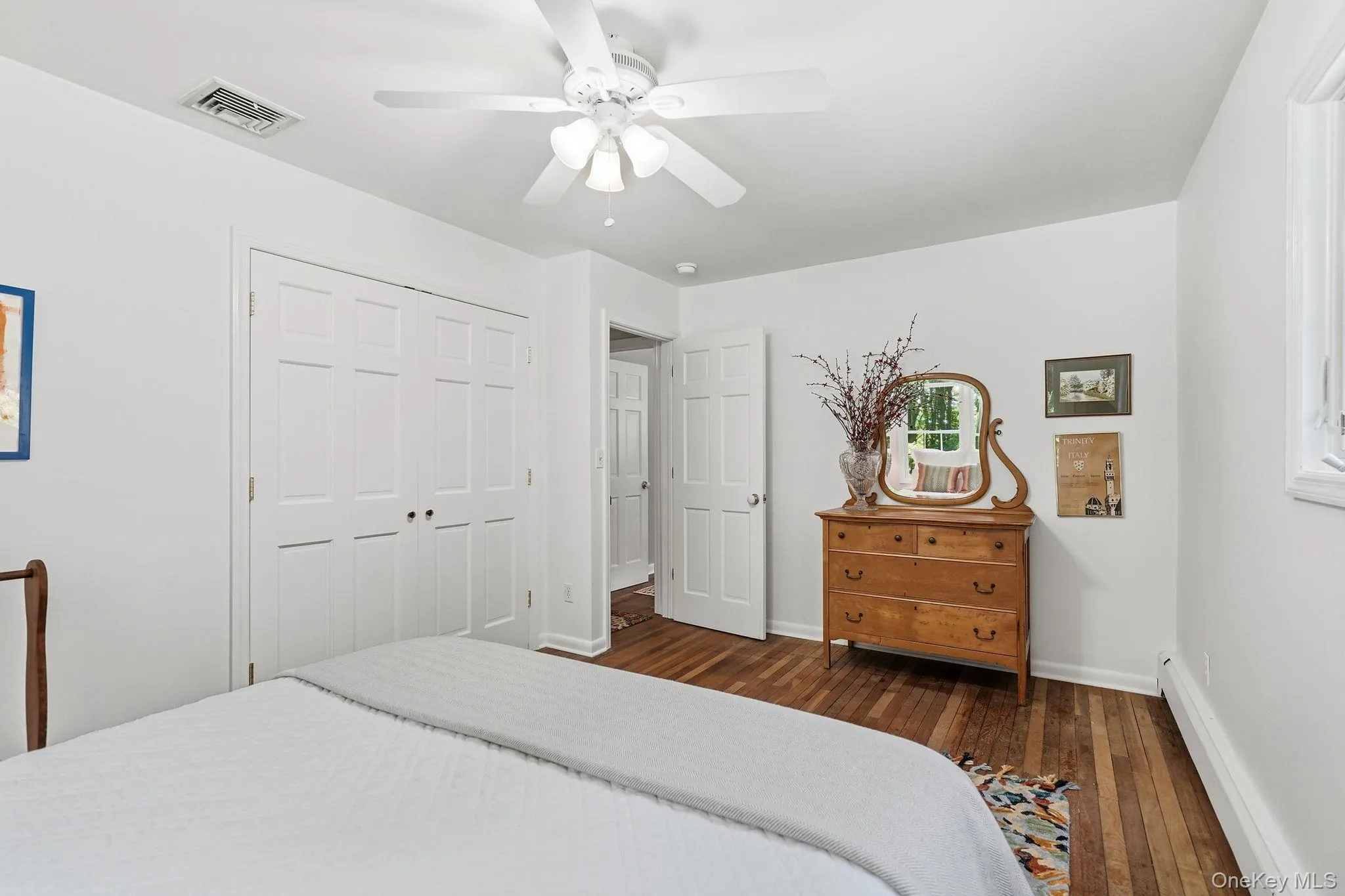 Fourth bedroom. Fourth bedroom.