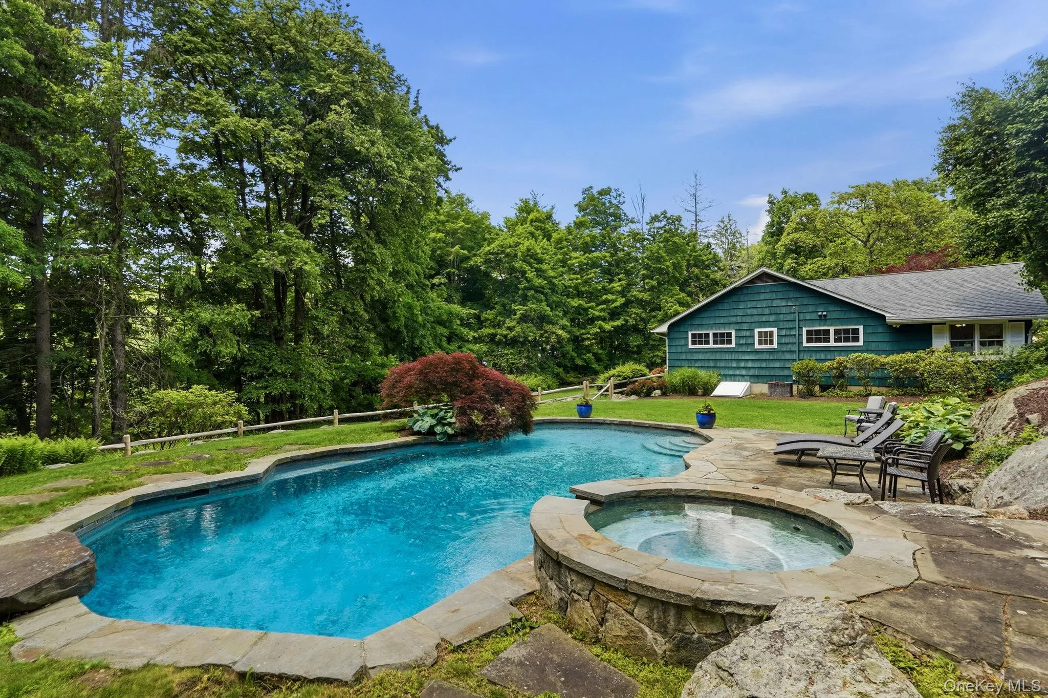 Pool with hot tub. Total resort living. Pool with hot tub. Total resort living.