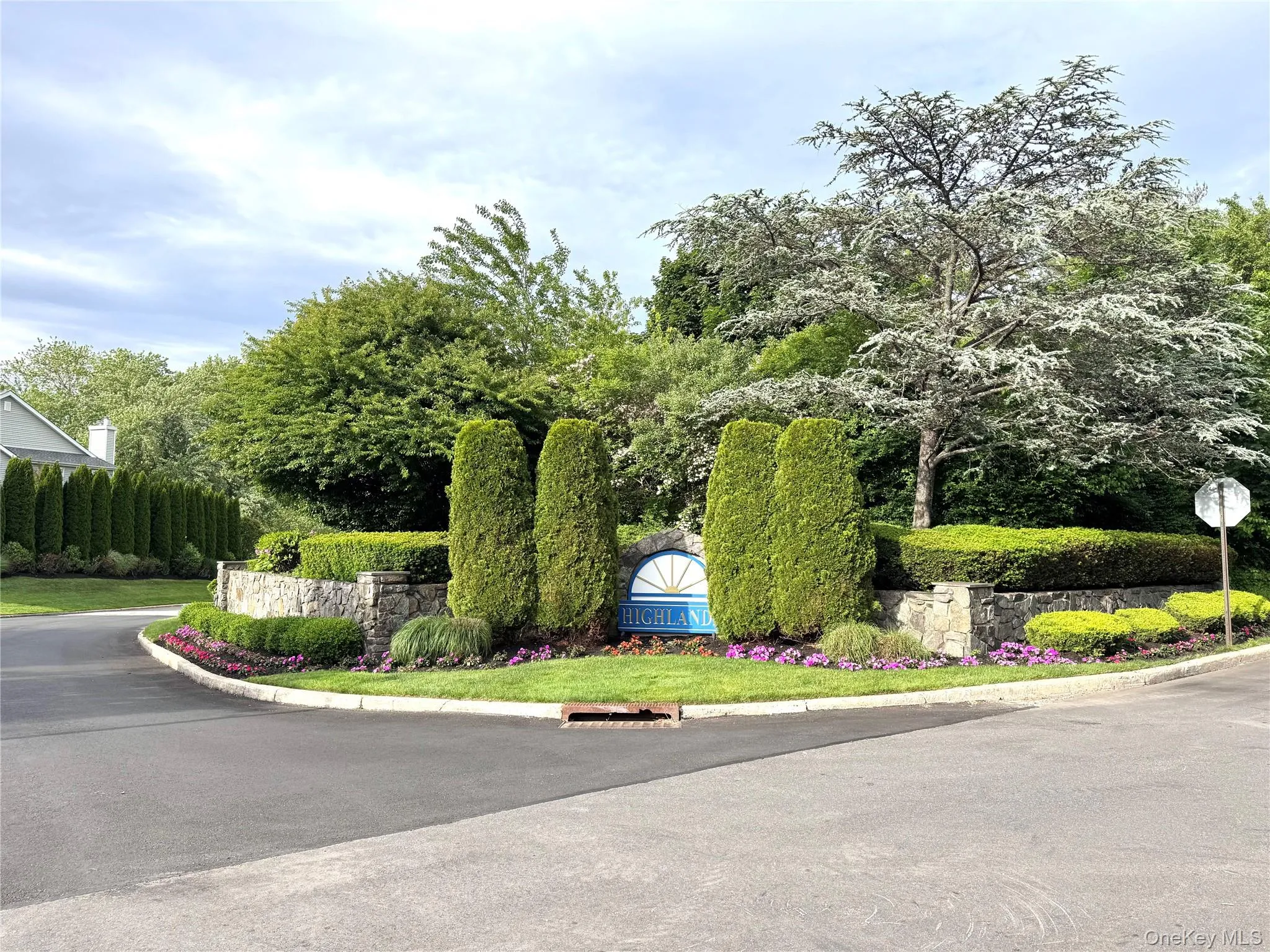 77 Leeward Court, Brookhaven, NY, 2 Bedrooms Bedrooms, 4 Rooms Rooms,2 BathroomsBathrooms,Residential Lease,For Rent,Leeward,0,1008353 77 Leeward Court, Brookhaven, NY, 2 Bedrooms Bedrooms, 4 Rooms Rooms,2 BathroomsBathrooms,Residential Lease,For Rent,Leeward,0,1008353