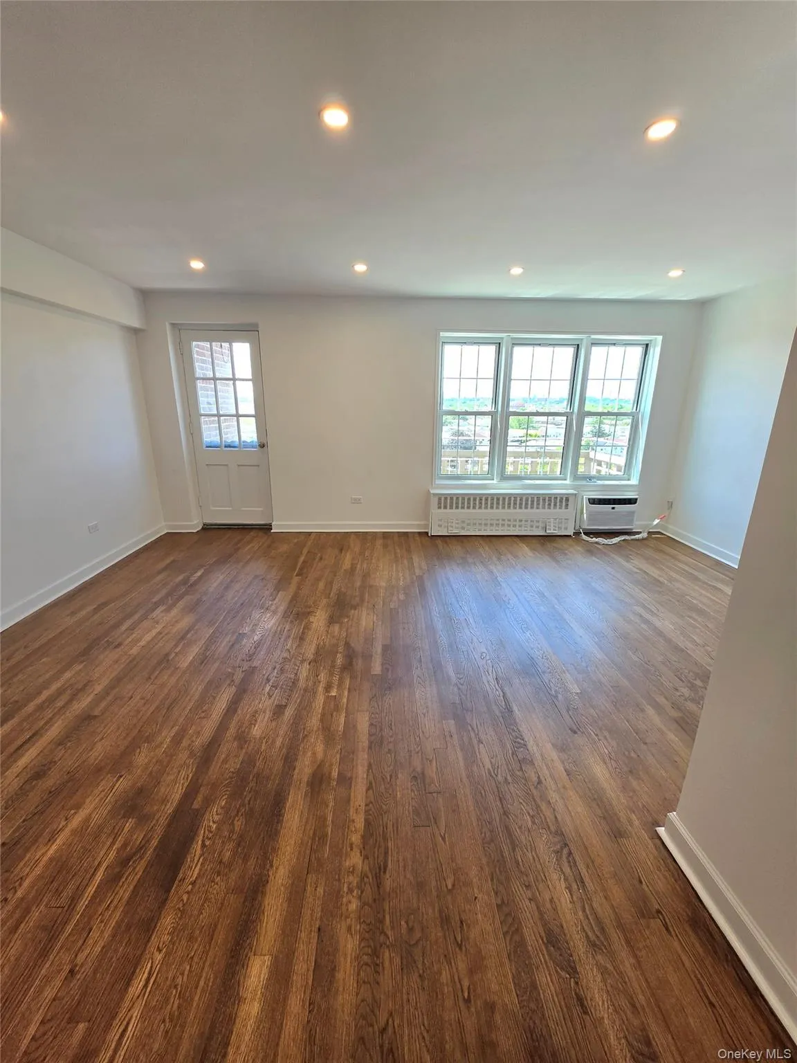 151-15 84th Street, New York, NY, 3 Rooms Rooms,1 BathroomBathrooms,Residential,For Rent,84th,0,1008356 151-15 84th Street, New York, NY, 3 Rooms Rooms,1 BathroomBathrooms,Residential,For Rent,84th,0,1008356