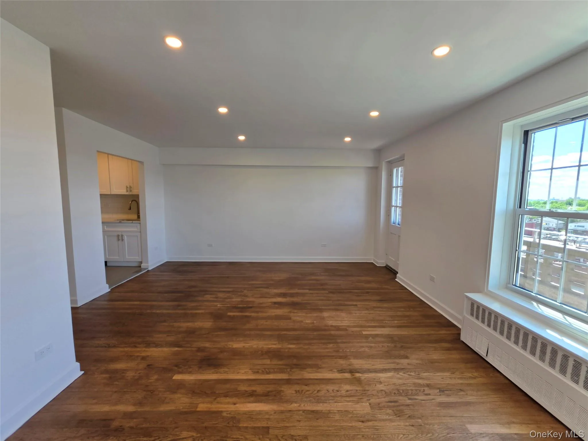 151-15 84th Street, New York, NY, 3 Rooms Rooms,1 BathroomBathrooms,Residential,For Rent,84th,0,1008356 151-15 84th Street, New York, NY, 3 Rooms Rooms,1 BathroomBathrooms,Residential,For Rent,84th,0,1008356