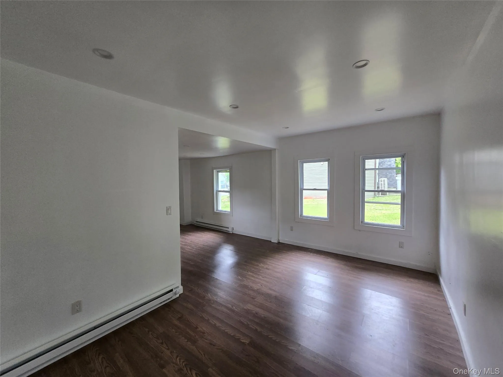 11 Spring Glen Road, Fallsburg, NY, 4 Bedrooms Bedrooms, 6 Rooms Rooms,2 BathroomsBathrooms,Residential,For Rent,Spring Glen,0,1008357 11 Spring Glen Road, Fallsburg, NY, 4 Bedrooms Bedrooms, 6 Rooms Rooms,2 BathroomsBathrooms,Residential,For Rent,Spring Glen,0,1008357