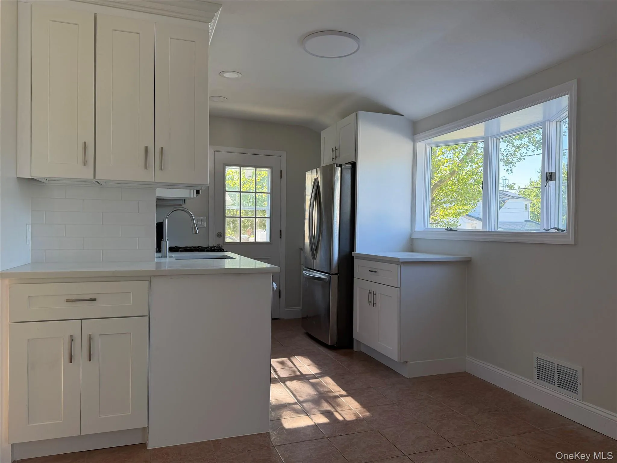 Kitchen w/outside entrance Kitchen w/outside entrance