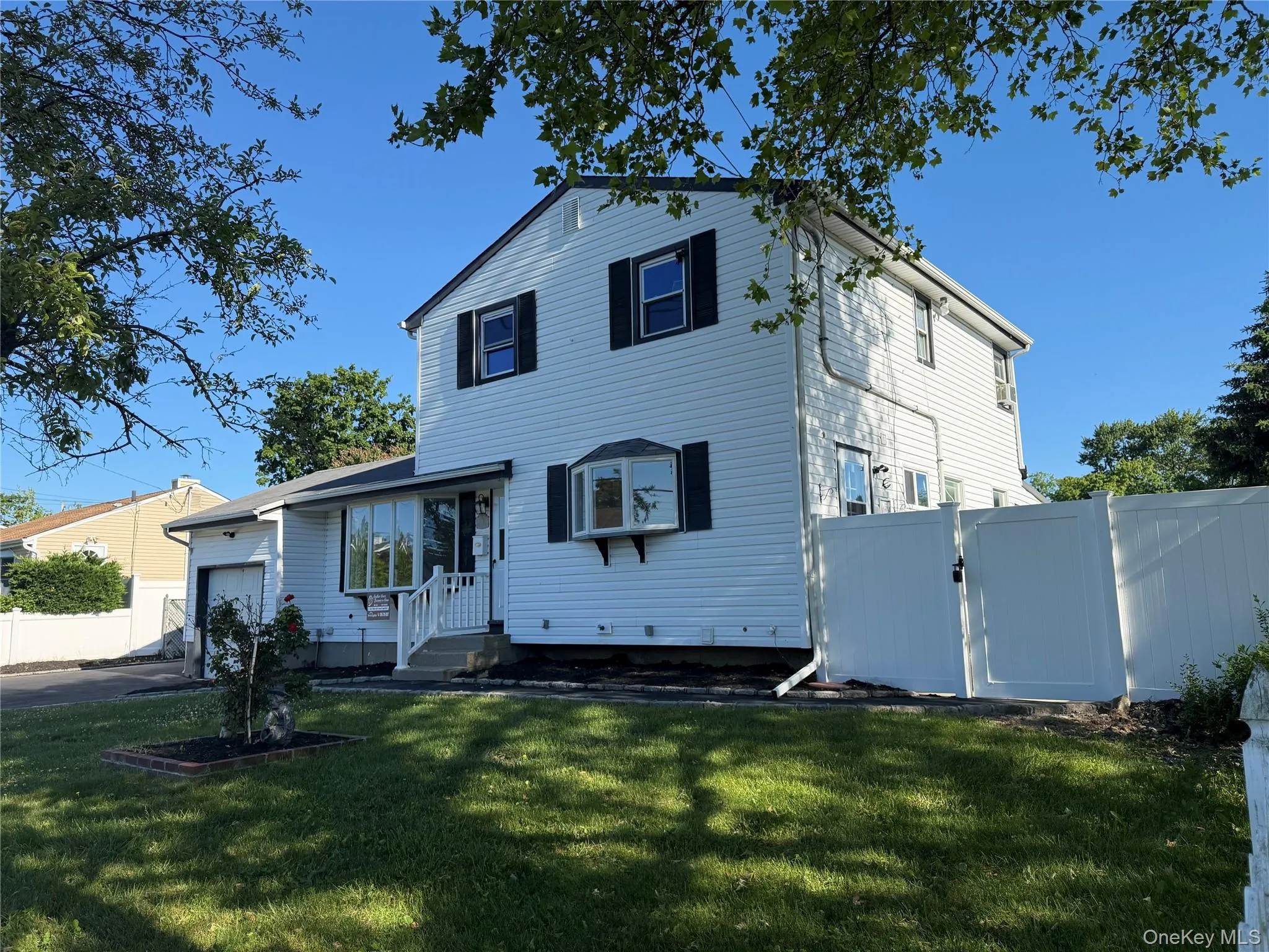 3 Perry Street, Islip, NY, 3 Bedrooms Bedrooms, 7 Rooms Rooms,2 BathroomsBathrooms,Residential,For Rent,Perry,0,1008364 3 Perry Street, Islip, NY, 3 Bedrooms Bedrooms, 7 Rooms Rooms,2 BathroomsBathrooms,Residential,For Rent,Perry,0,1008364