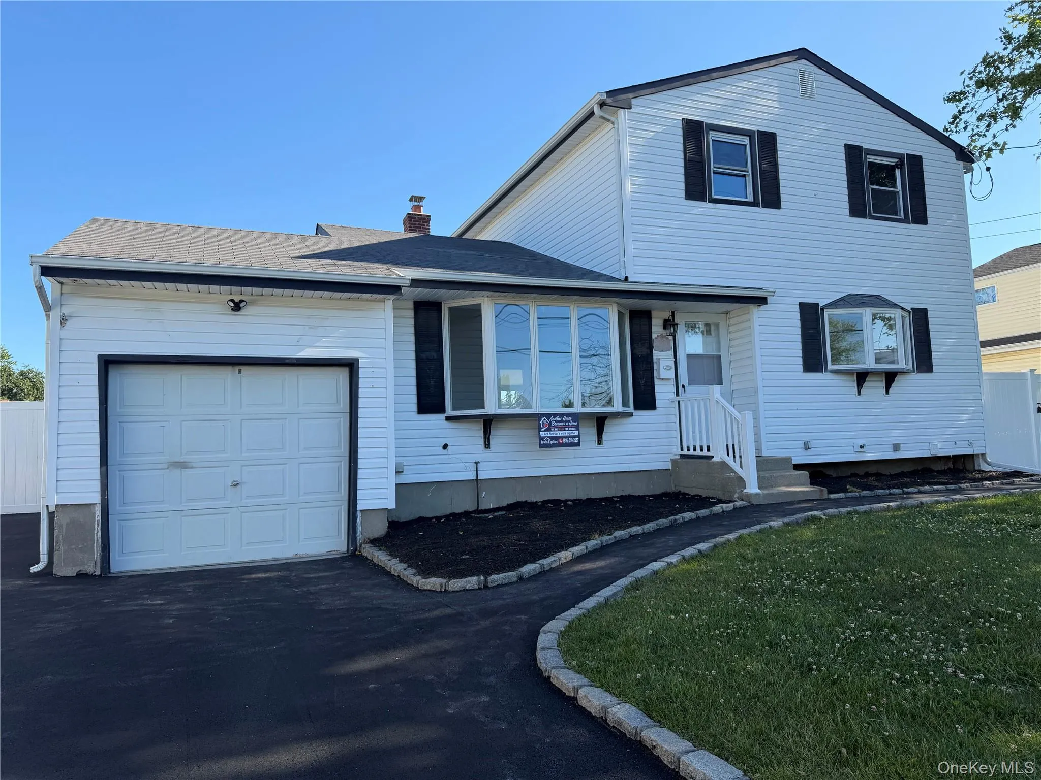3 Perry Street, Islip, NY, 3 Bedrooms Bedrooms, 7 Rooms Rooms,2 BathroomsBathrooms,Residential,For Rent,Perry,0,1008364 3 Perry Street, Islip, NY, 3 Bedrooms Bedrooms, 7 Rooms Rooms,2 BathroomsBathrooms,Residential,For Rent,Perry,0,1008364