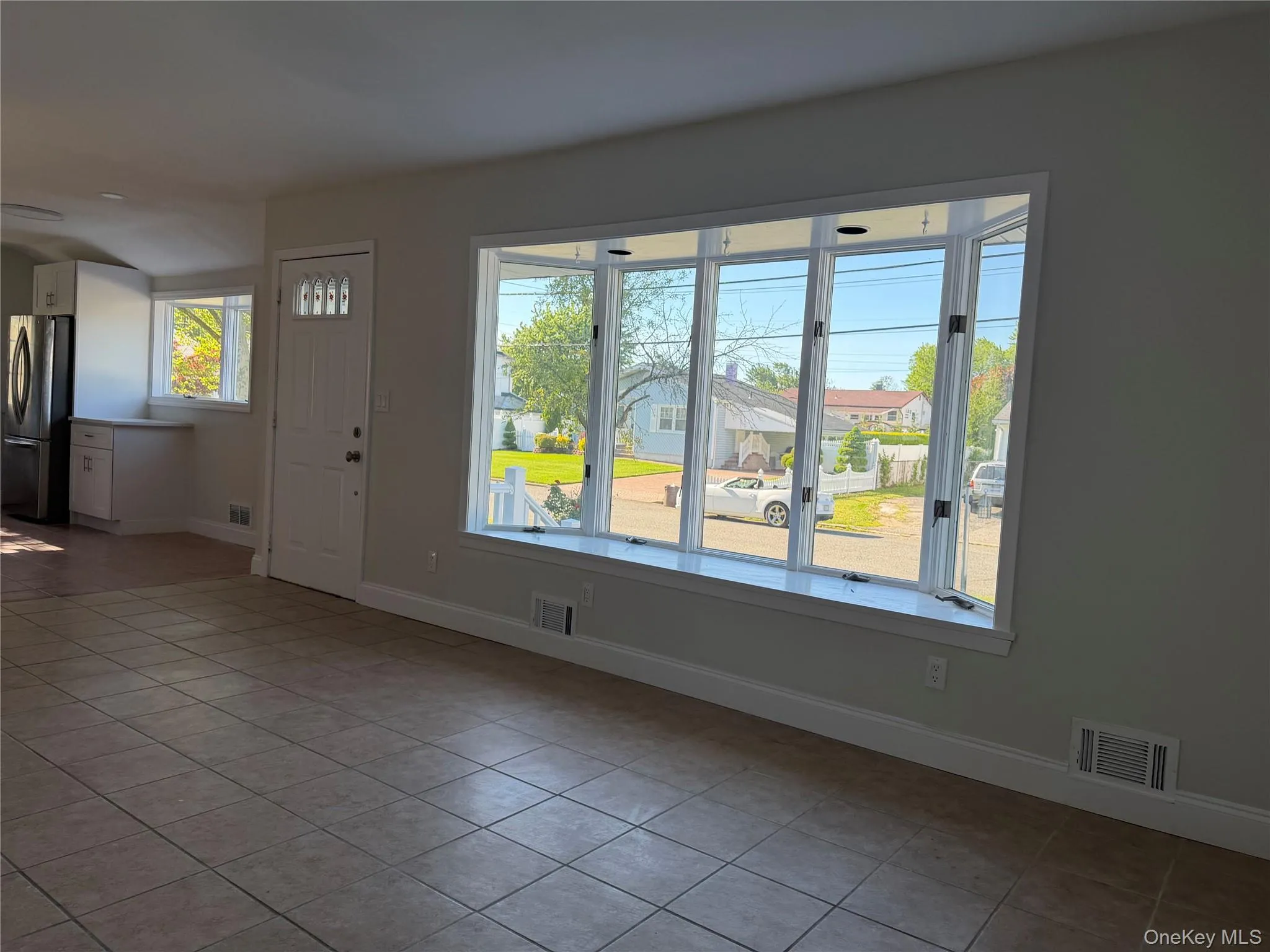 Spacious & Bright Spacious & Bright
