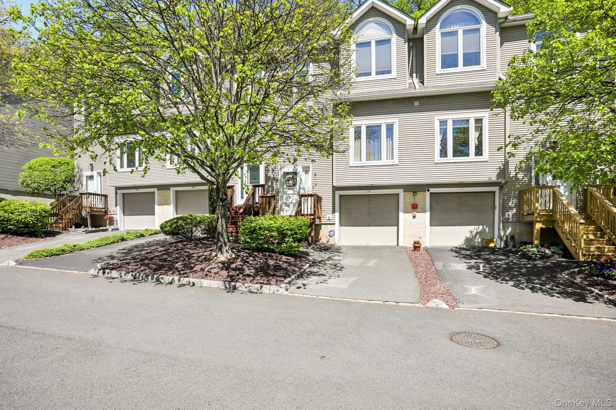 148 Foltim Way, Clarkstown, NY, 2 Bedrooms Bedrooms, 6 Rooms Rooms,2 BathroomsBathrooms,Residential,For Rent,Foltim,0,1008365 148 Foltim Way, Clarkstown, NY, 2 Bedrooms Bedrooms, 6 Rooms Rooms,2 BathroomsBathrooms,Residential,For Rent,Foltim,0,1008365