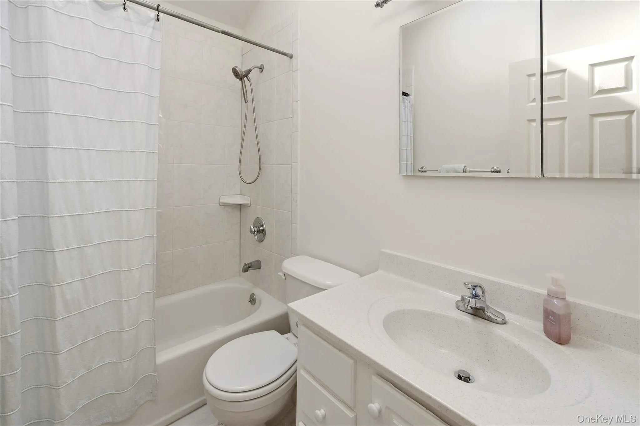77 Woods Road, Riverhead, NY, 4 Bedrooms Bedrooms, 8 Rooms Rooms,2 BathroomsBathrooms,Residential,For Rent,Woods,0,1008371 77 Woods Road, Riverhead, NY, 4 Bedrooms Bedrooms, 8 Rooms Rooms,2 BathroomsBathrooms,Residential,For Rent,Woods,0,1008371
