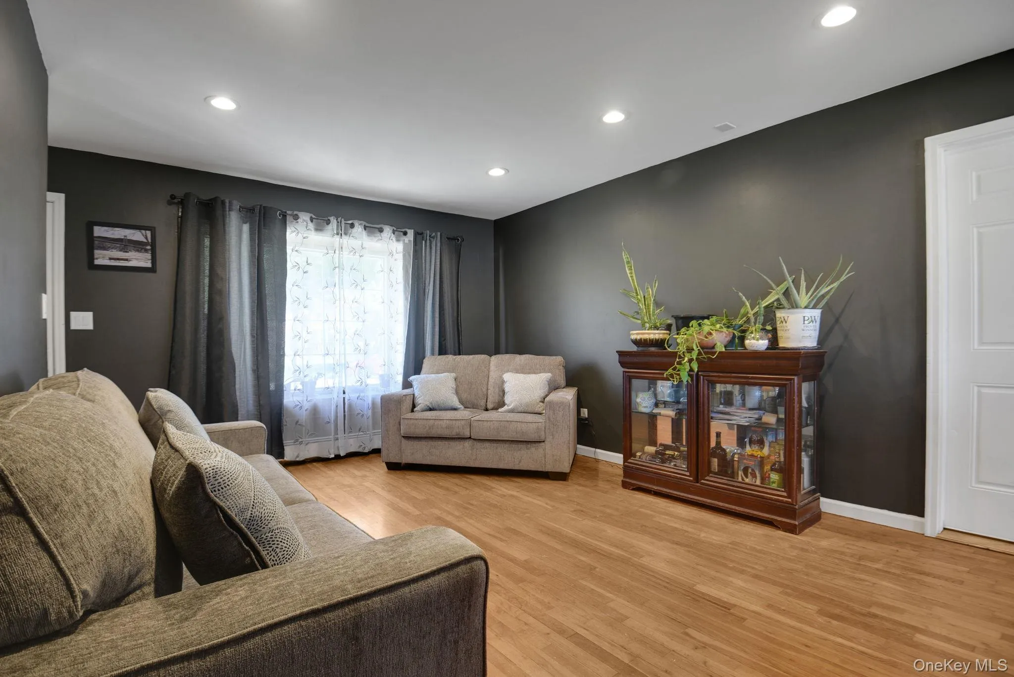 45 Sheraton Drive, Poughkeepsie (town), NY, 4 Bedrooms Bedrooms, 7 Rooms Rooms,1 BathroomBathrooms,Residential,For Rent,Sheraton,0,1008373 45 Sheraton Drive, Poughkeepsie (town), NY, 4 Bedrooms Bedrooms, 7 Rooms Rooms,1 BathroomBathrooms,Residential,For Rent,Sheraton,0,1008373