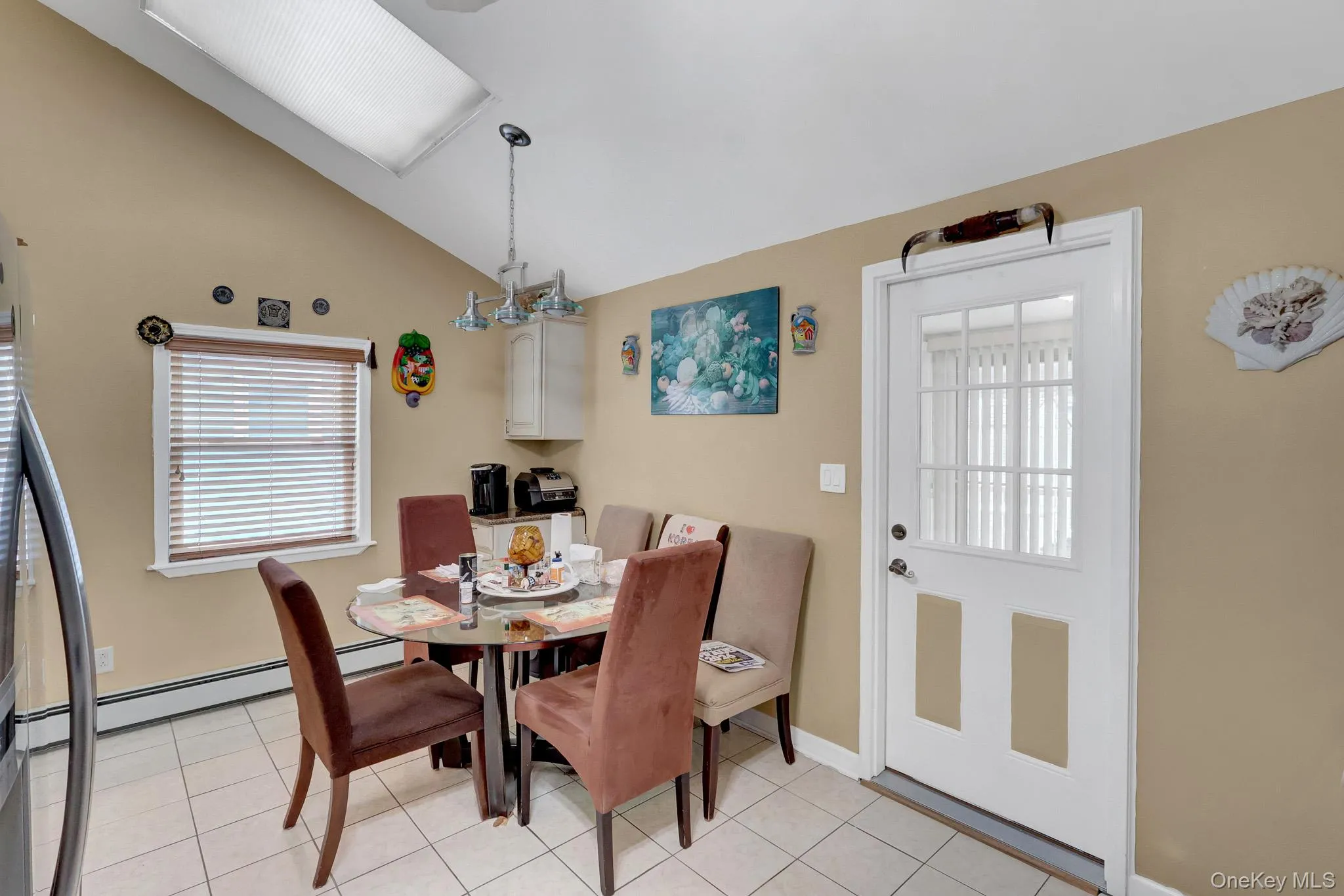 3104 Royal Avenue, Hempstead, NY, 2 Bedrooms Bedrooms, 6 Rooms Rooms,1 BathroomBathrooms,Residential,For Rent,Royal,0,1008376 3104 Royal Avenue, Hempstead, NY, 2 Bedrooms Bedrooms, 6 Rooms Rooms,1 BathroomBathrooms,Residential,For Rent,Royal,0,1008376